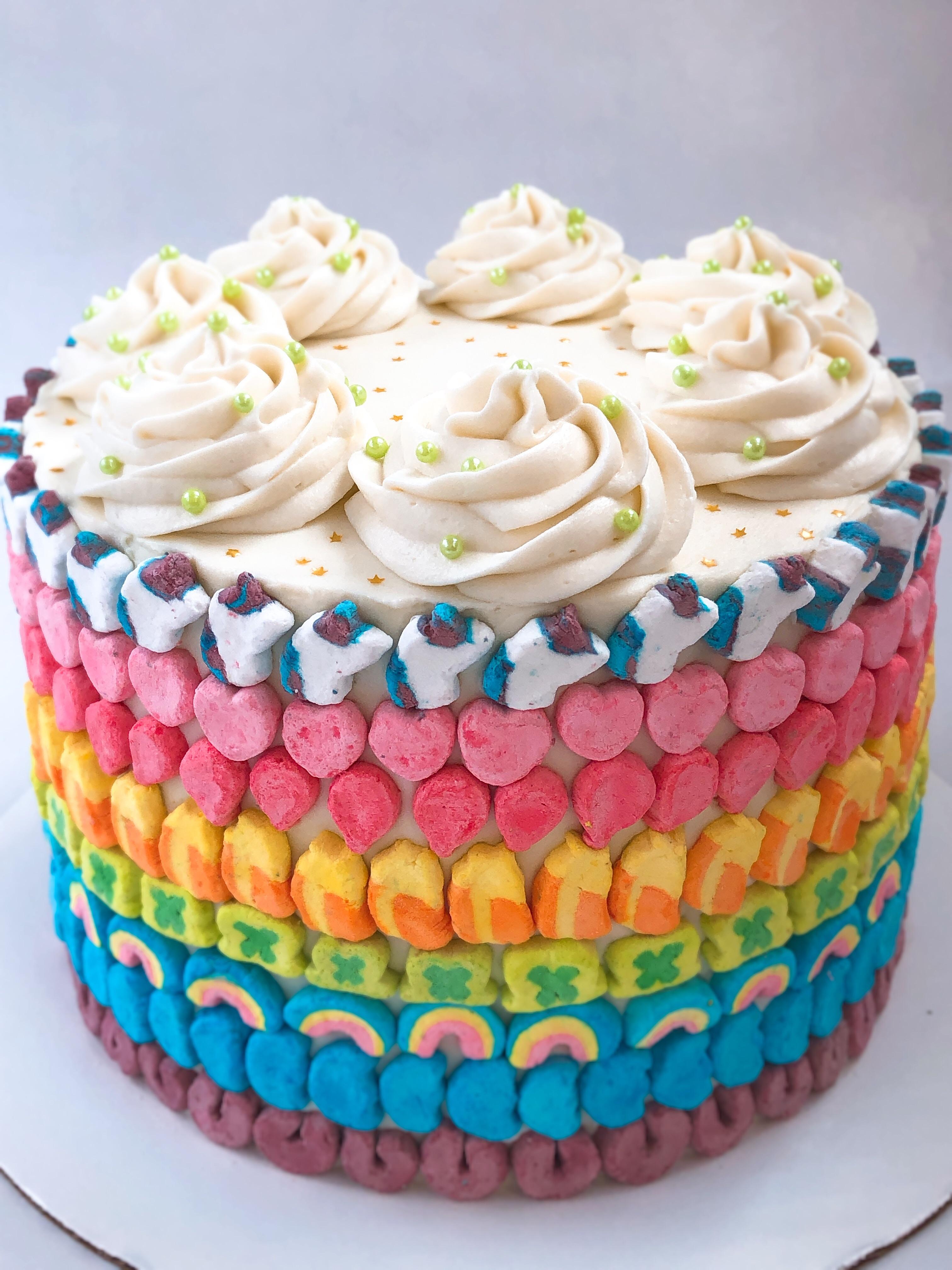 [Homemade] Lucky Charms cake for St. Patrick’s Day. Lemon cakes with