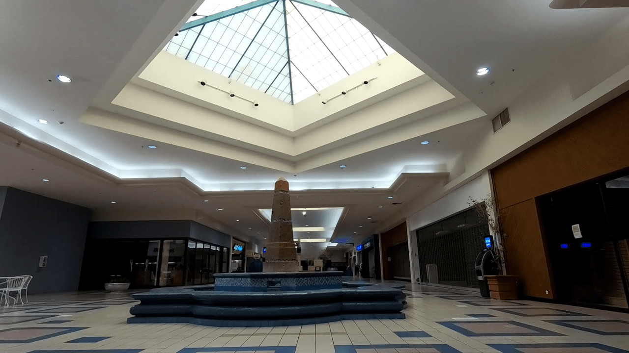 Indio Fashion Mall Indio, CA r/deadmalls