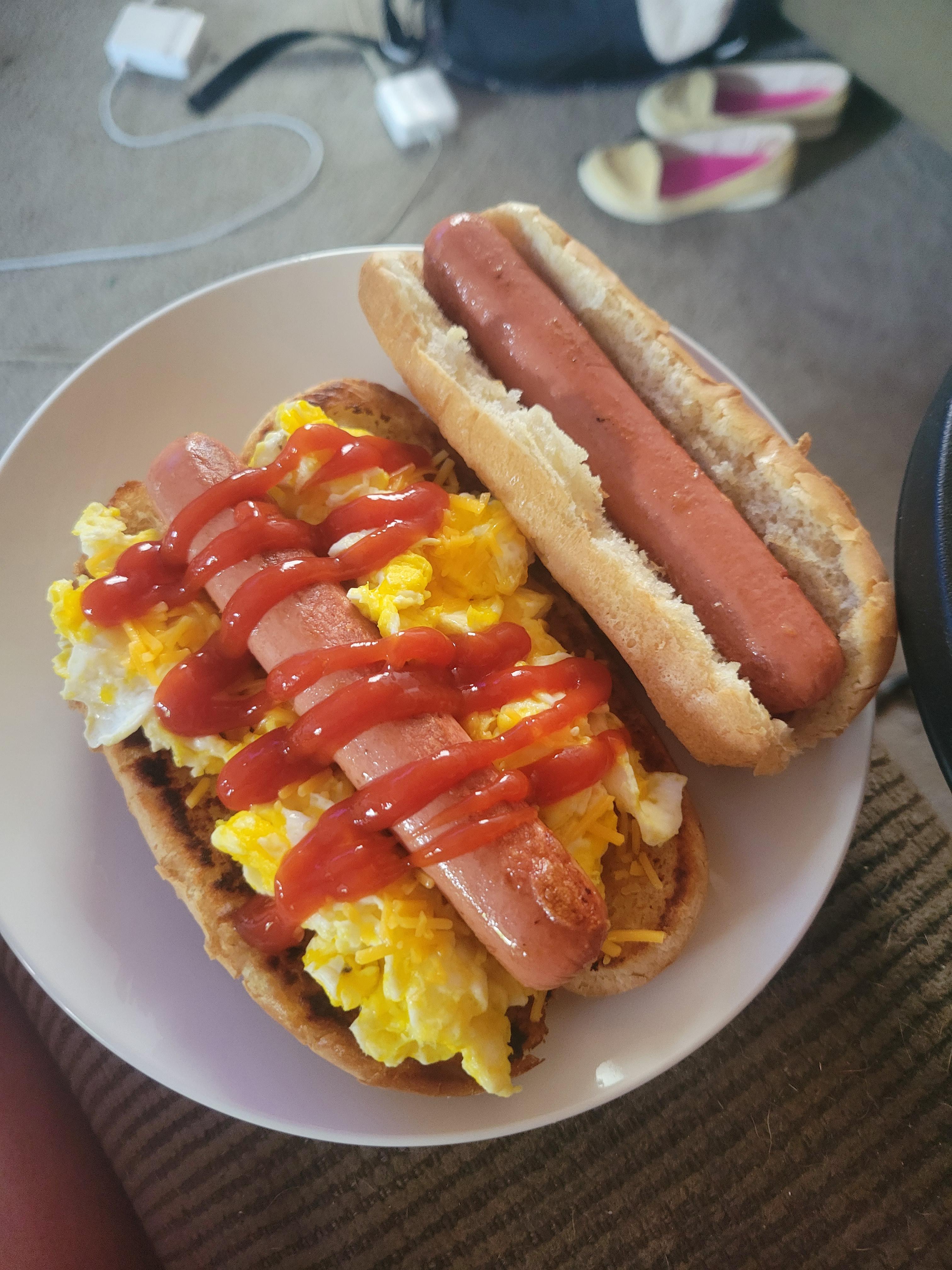 Here's my shitty breakfast. Wanted a hot dog, but also wanted eggs. I'm