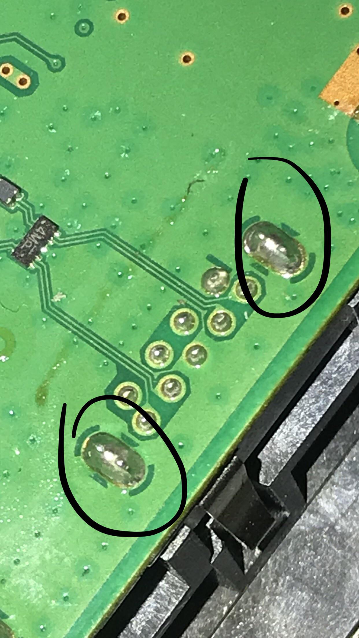 It’s a usb port,according to the circuit,does the two marked solder