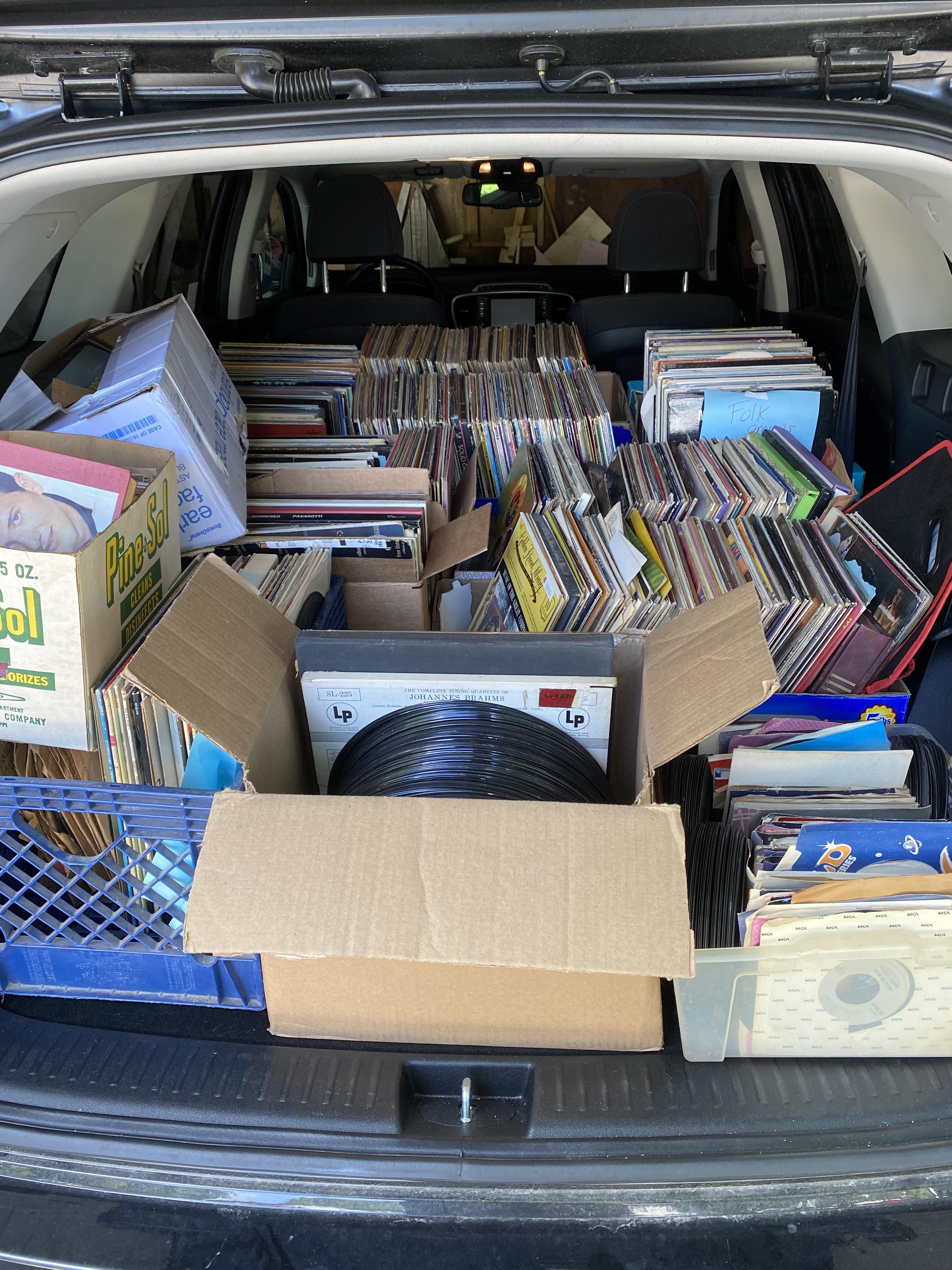 I just bought 5 goodwills worth of crappy vinyls AMA r/vinyljerk