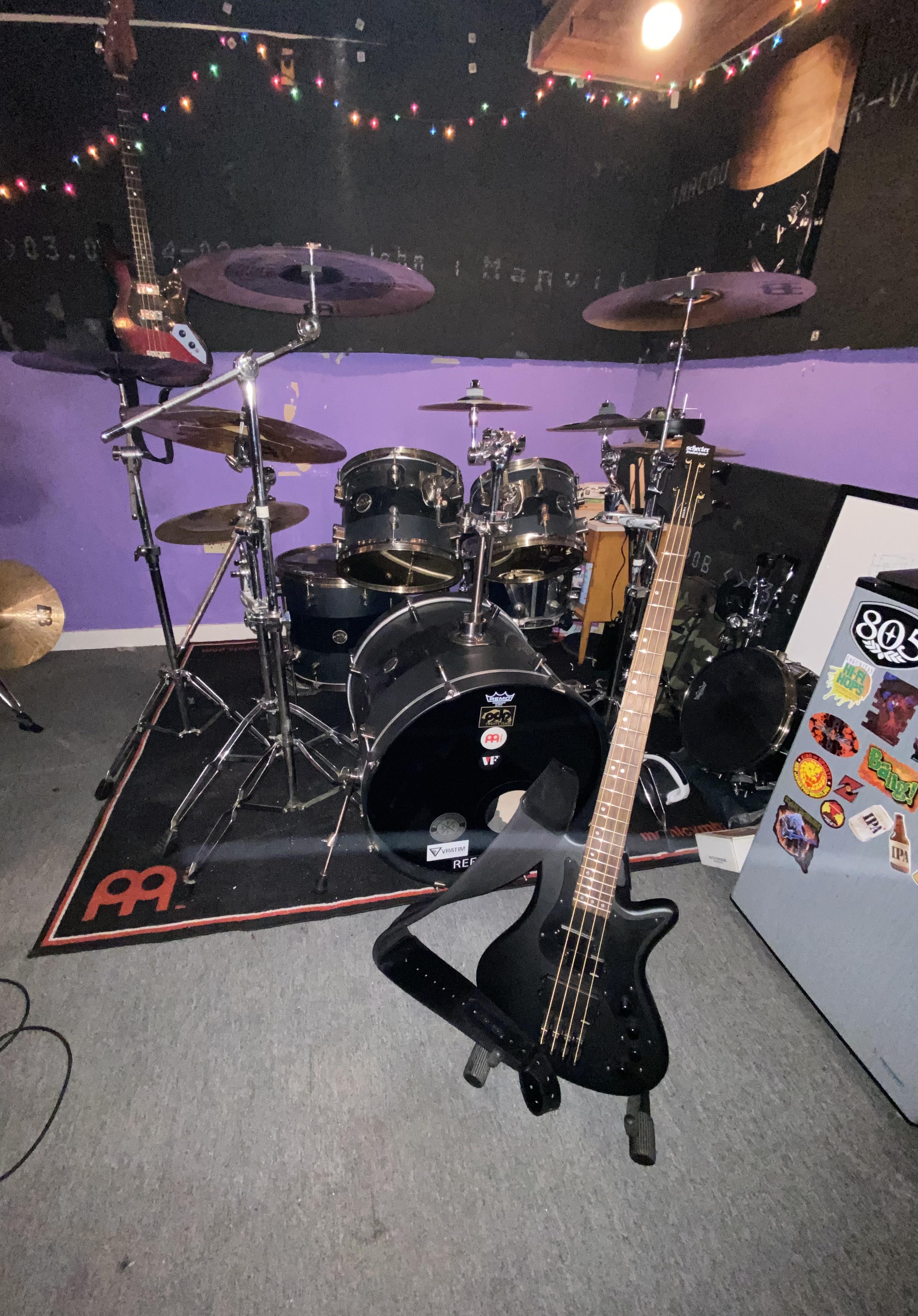 New practice room New bass for bassist(w/ matching color scheme