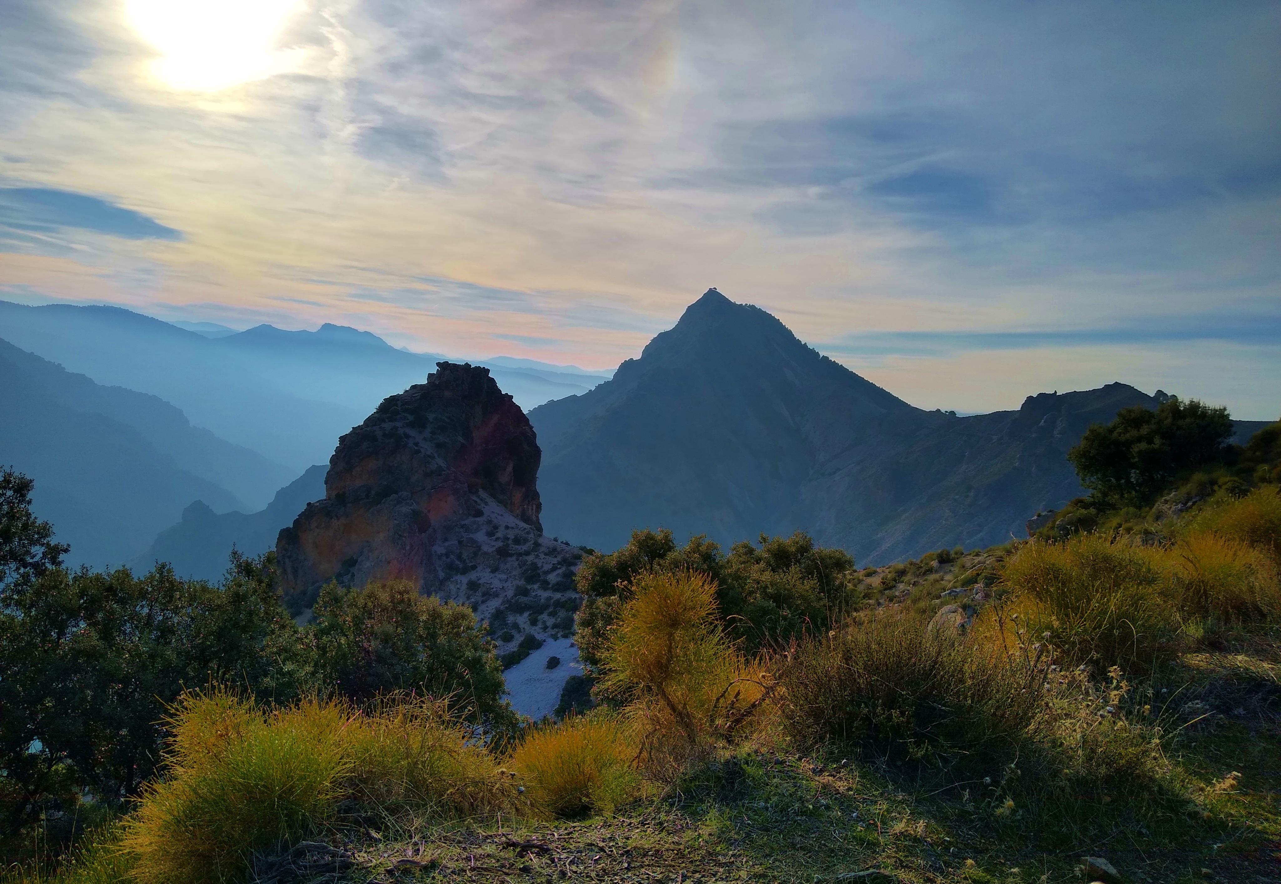 Sierra Nevada mountains, Spain (4095x2825) (OC) r/EarthPorn