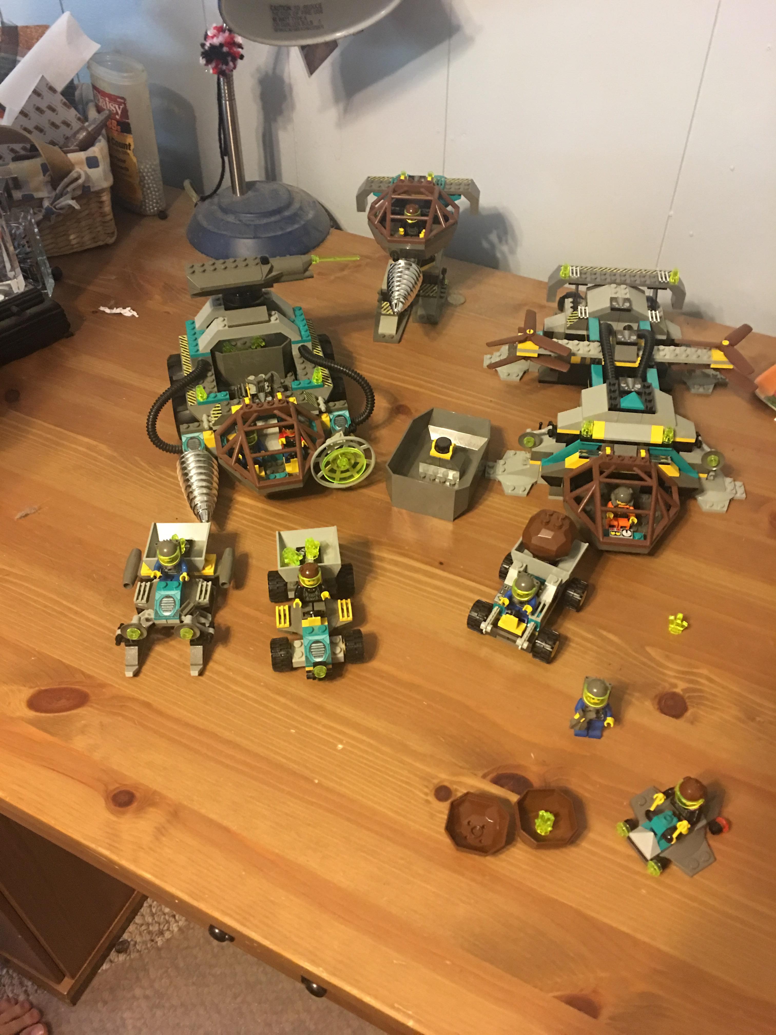 Anybody else remember the Rock Raider line from the late 90s? lego
