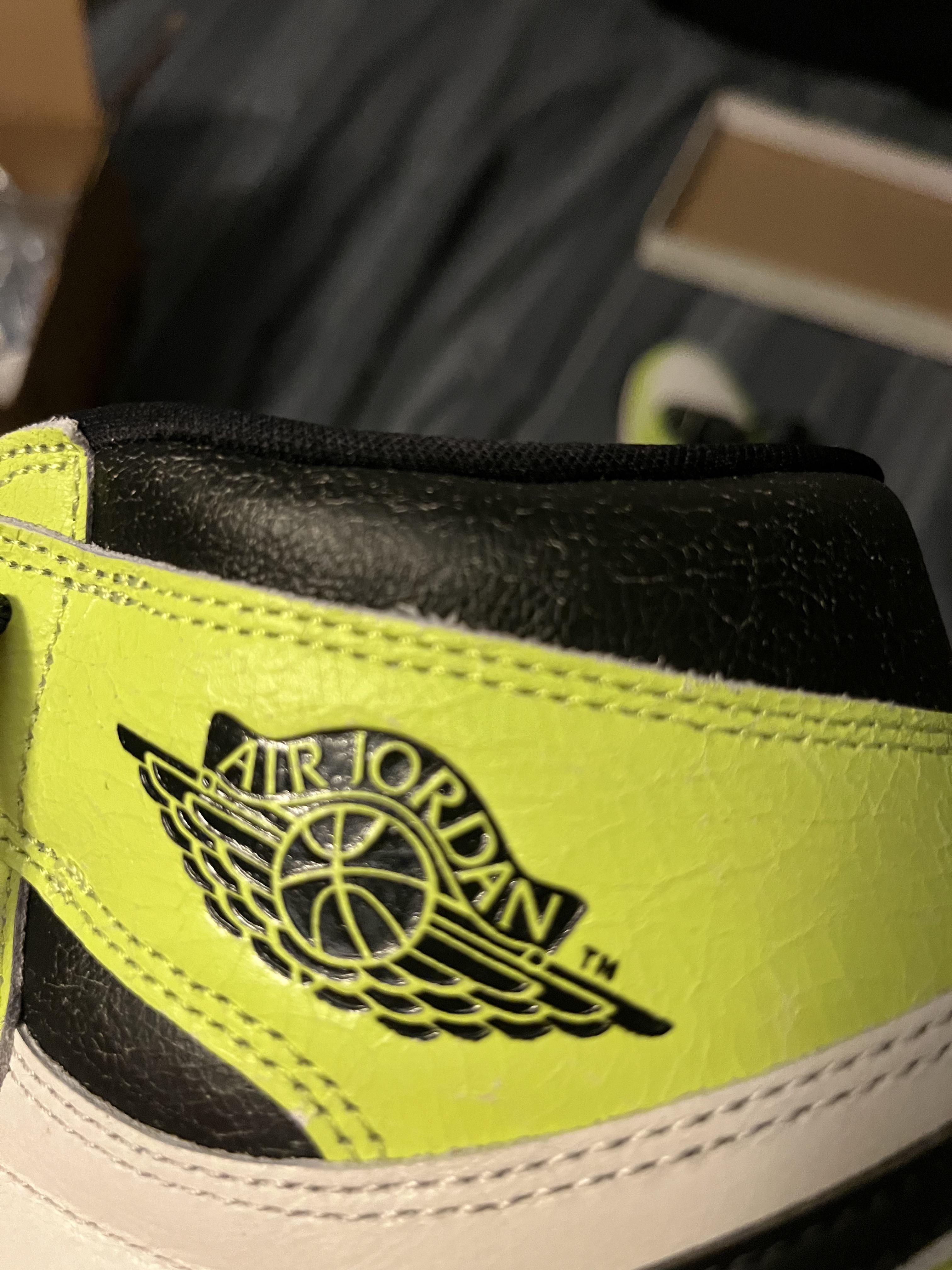 My Jordan’s paint are cracked there brand new is this normal r/Jordans