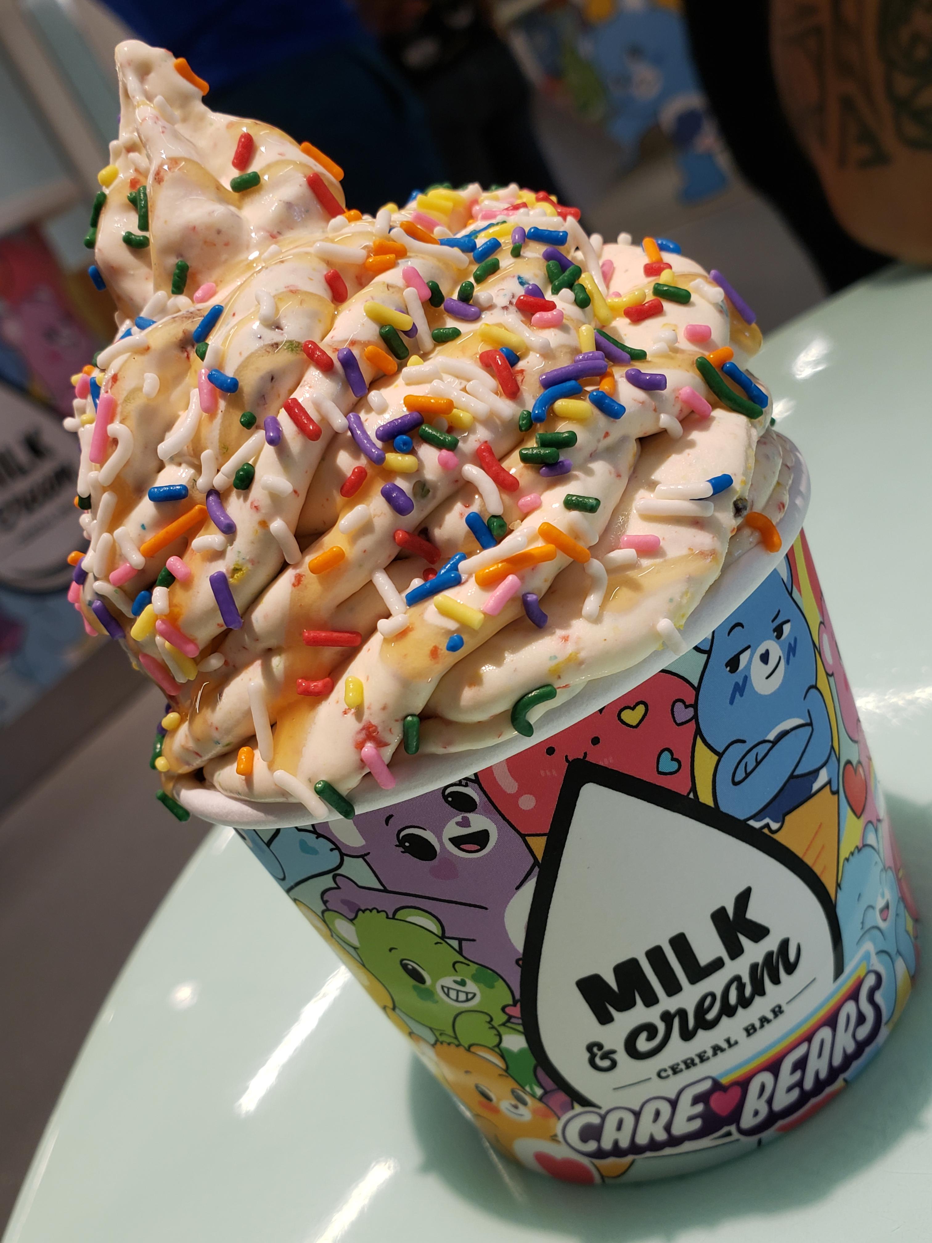 Fruity pebbles icecream with caramel drizzel from Milk & Cream cereal