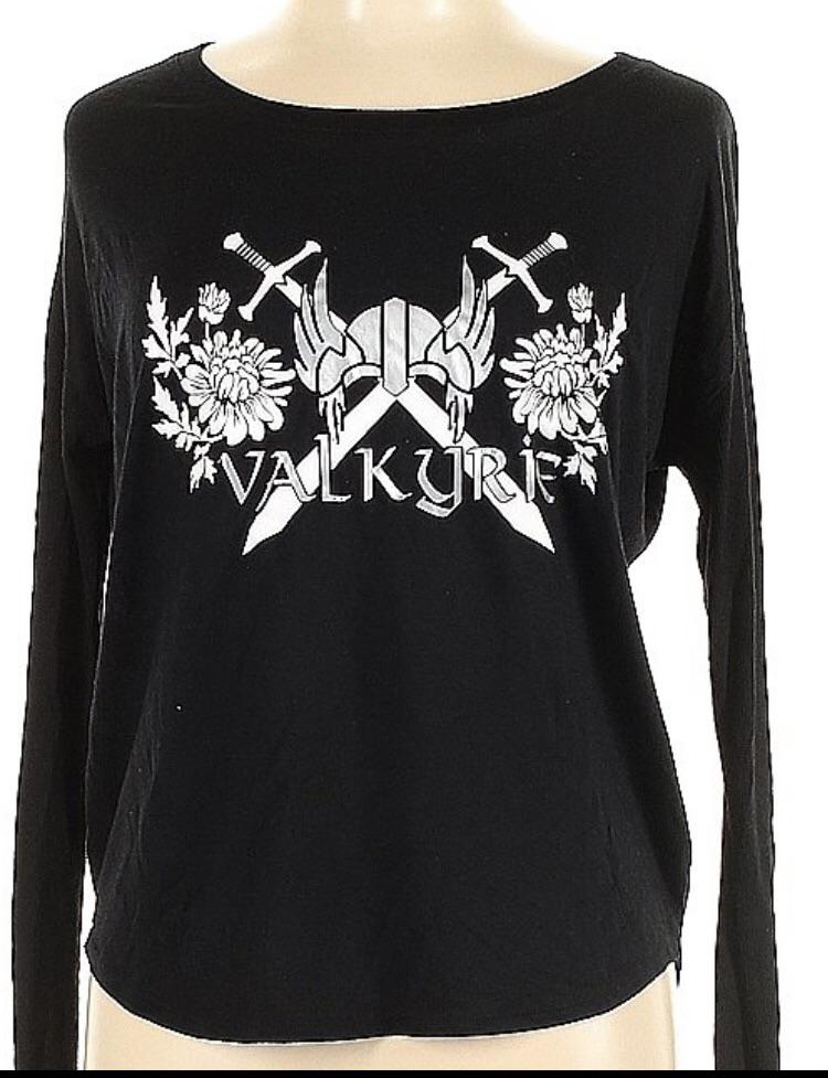 Look at what I had the luck to find at an online thrift store!! r/acotar