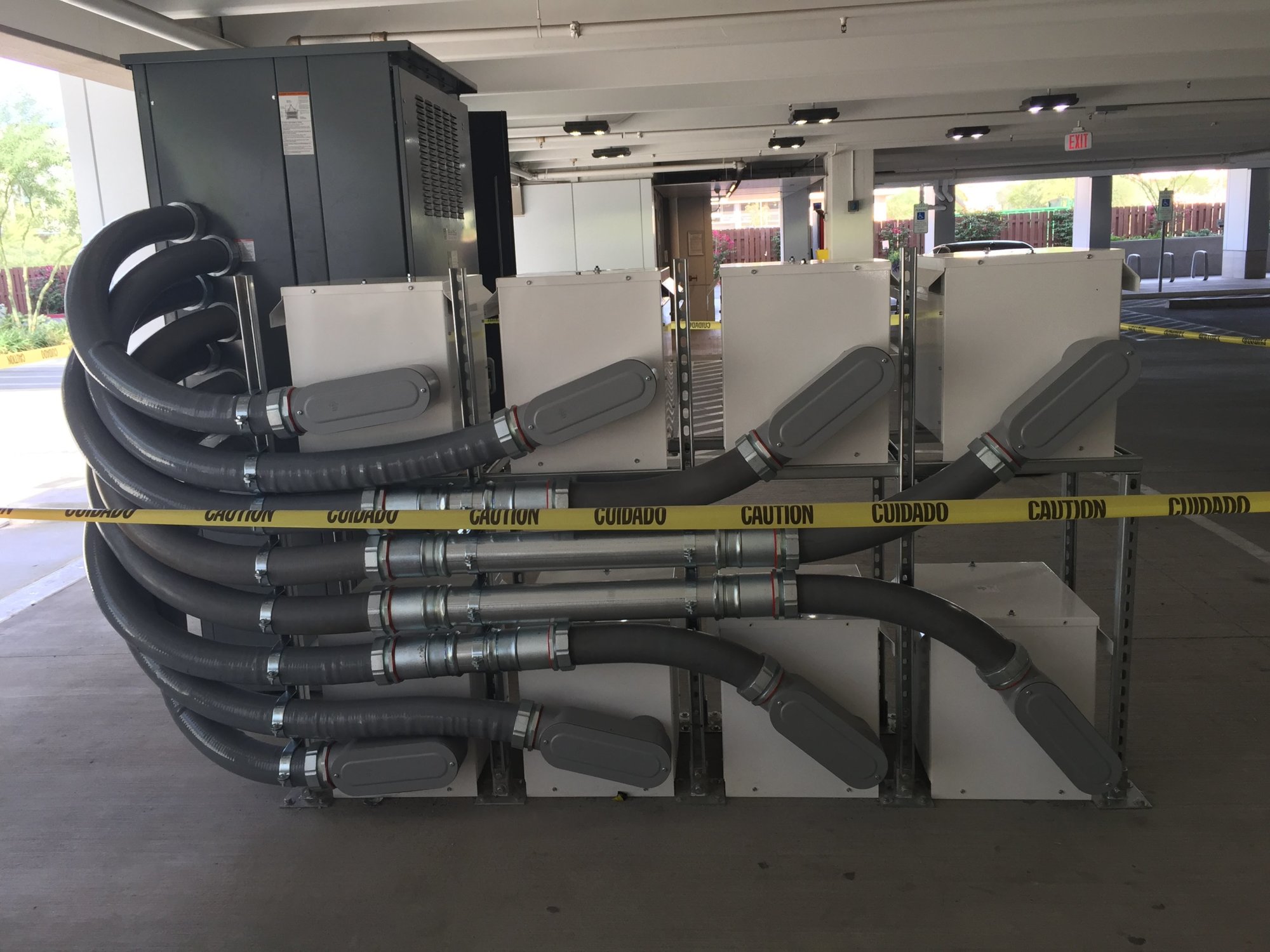 Tesla Supercharger power distribution in Phoenix, AZ r/cableporn