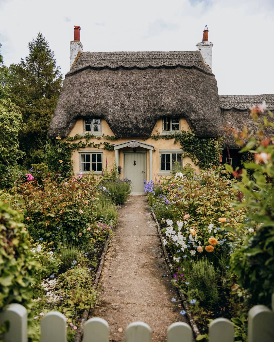 This Meadow Cottage In England r/Houseporn