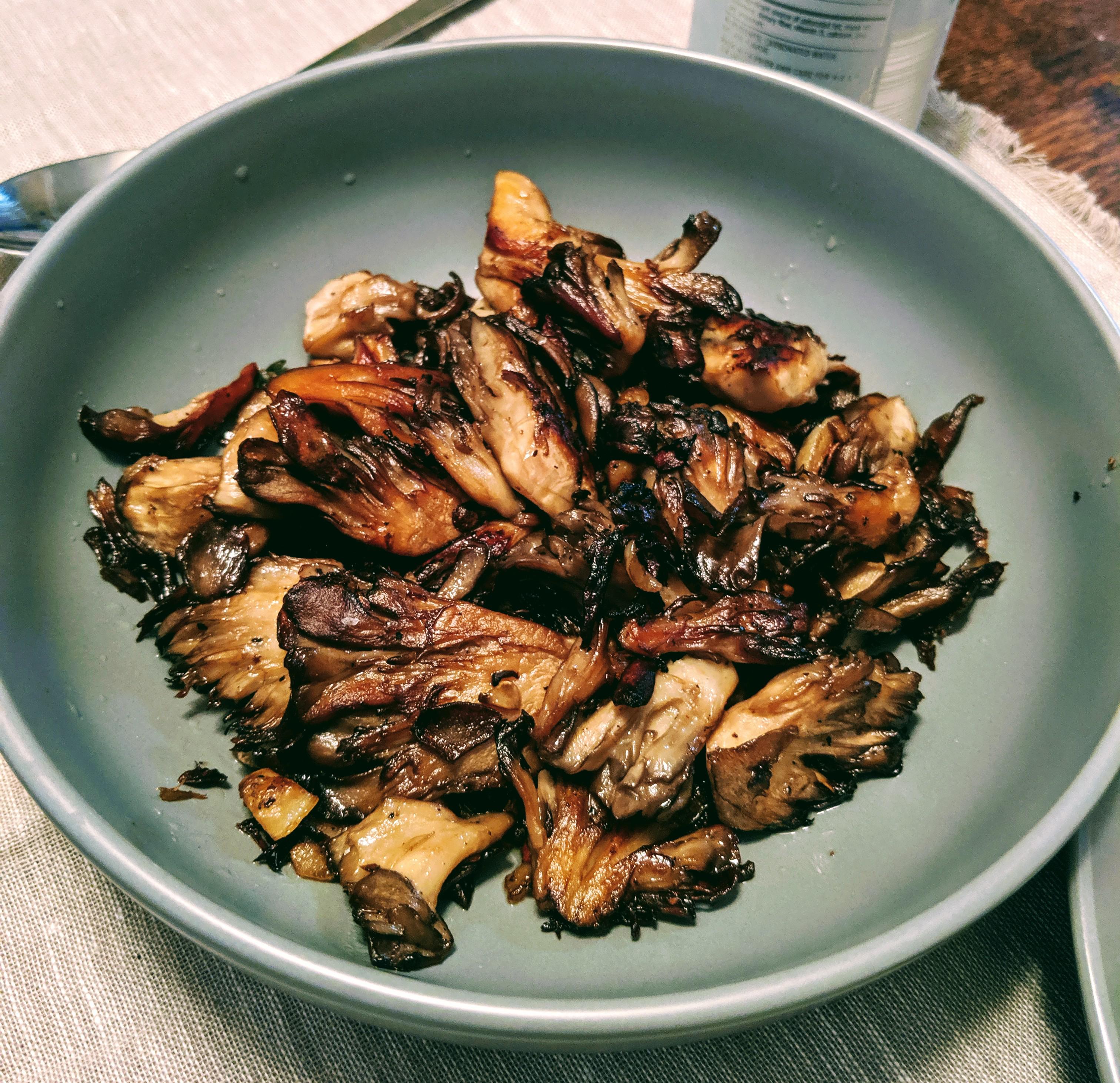 [Homemade] Brown butter Maitake mushrooms r/food