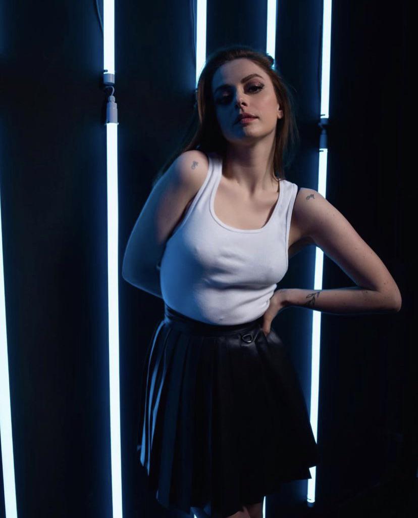 Annalisa 😍🤯 : celebnsfw