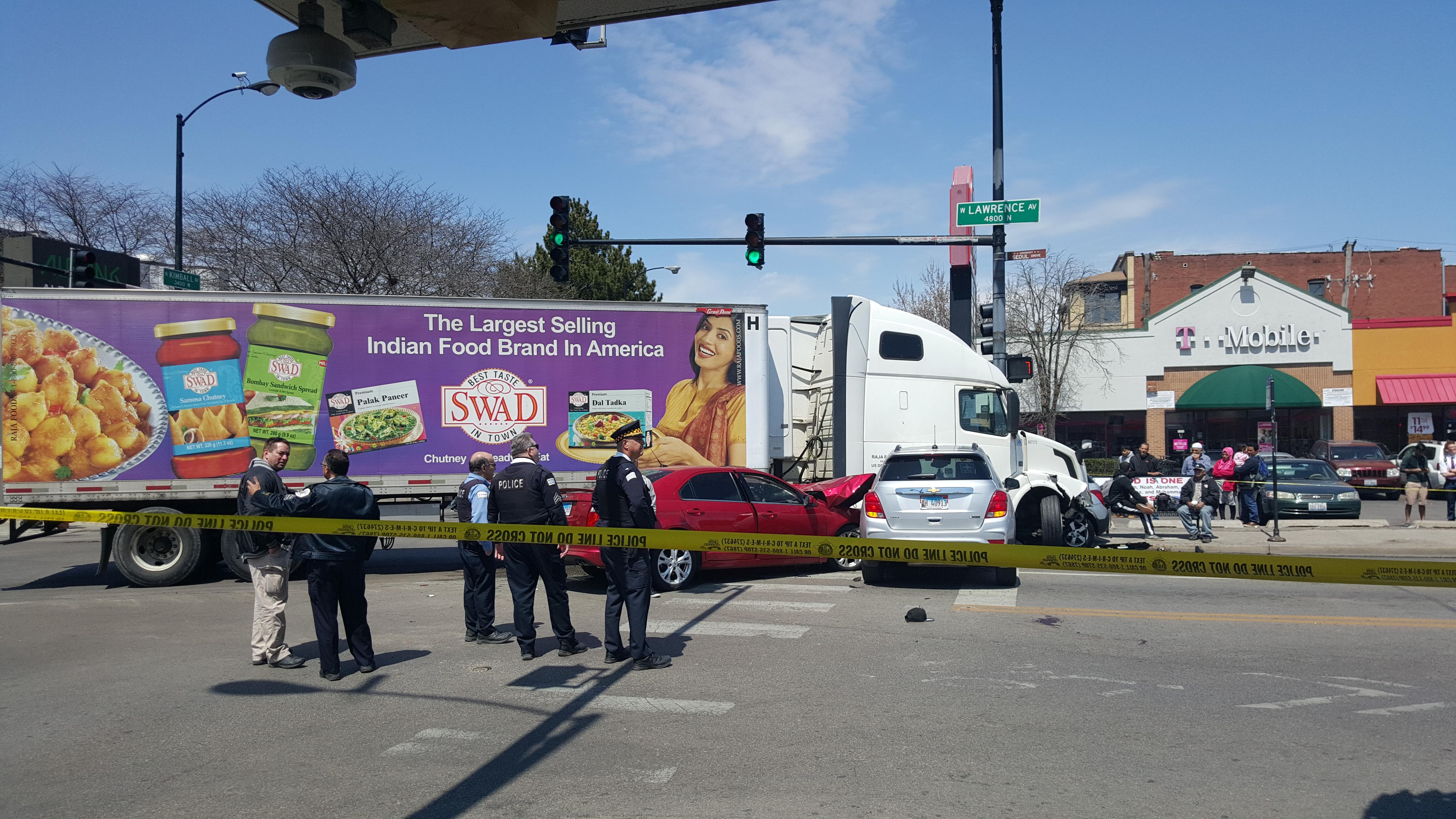 Accident at Kimball/Lawrence r/chicago