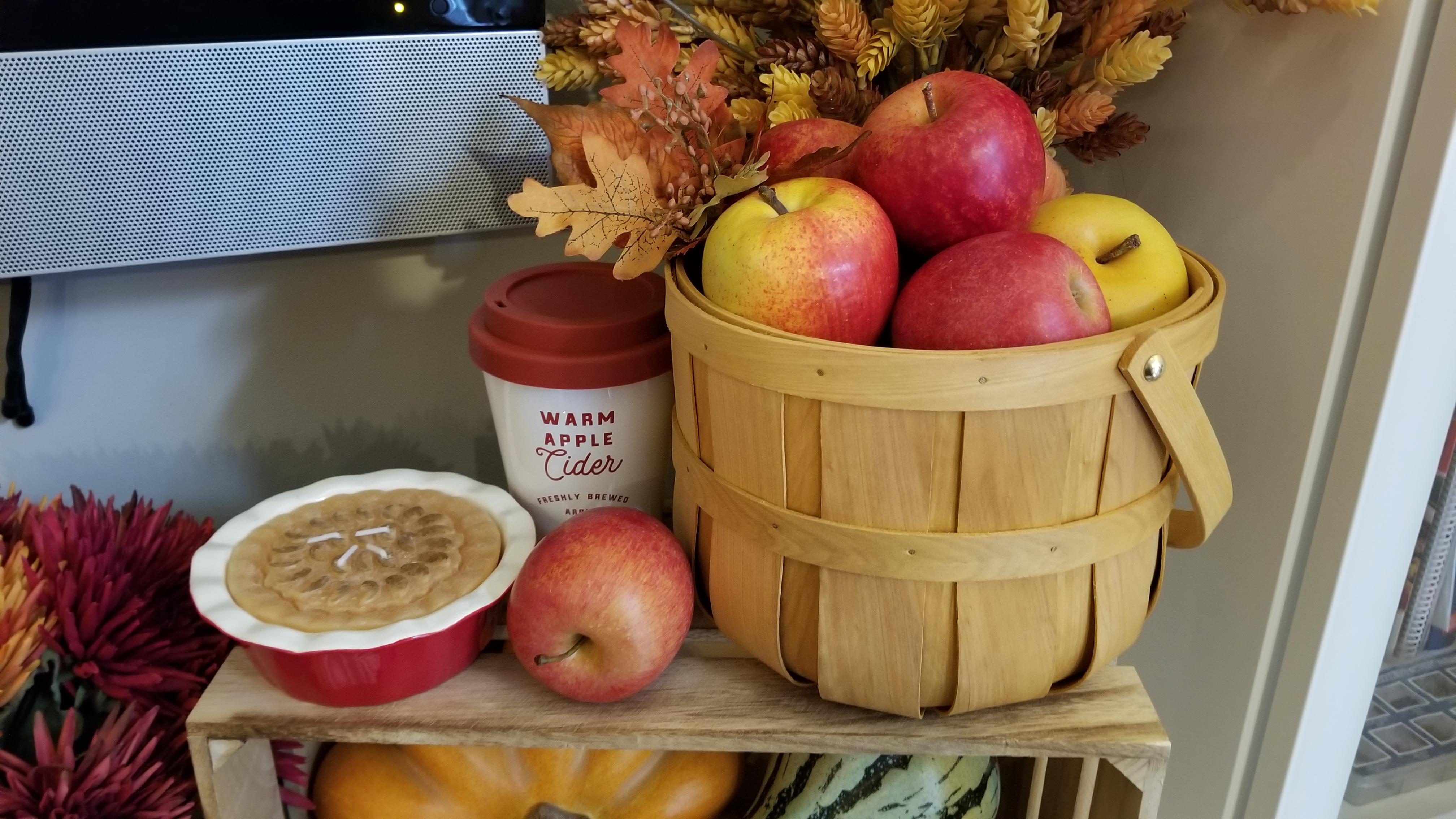 A part of my autumn display that I've dubbed the apple corner r/Autumn