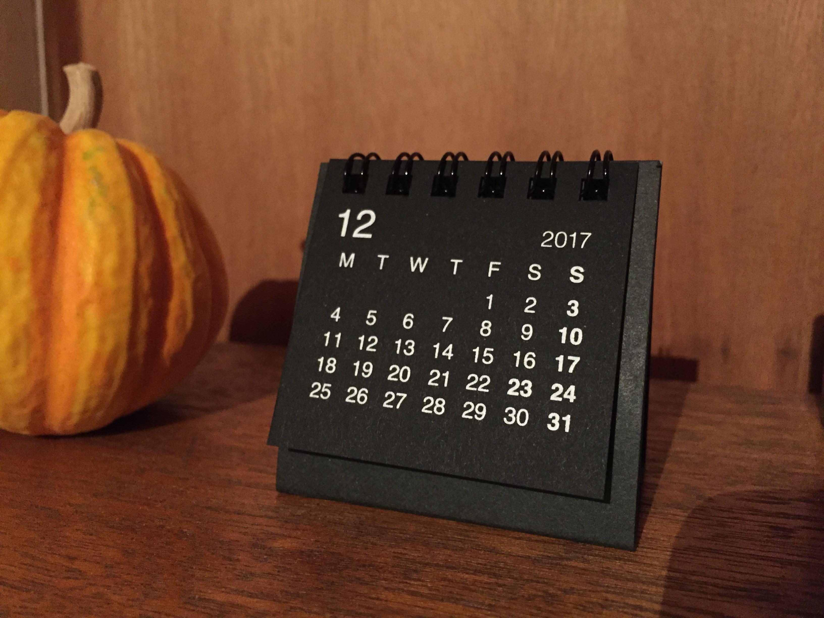 The weeks begin with Monday on this calendar r/mildlyinteresting