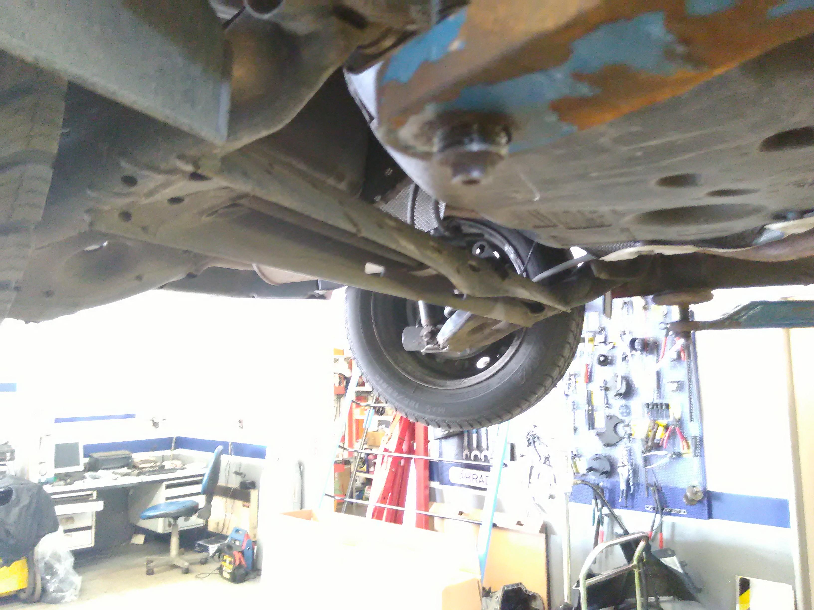 C/S: "Rear tires are worn out unevenly. I want it to be fixed under