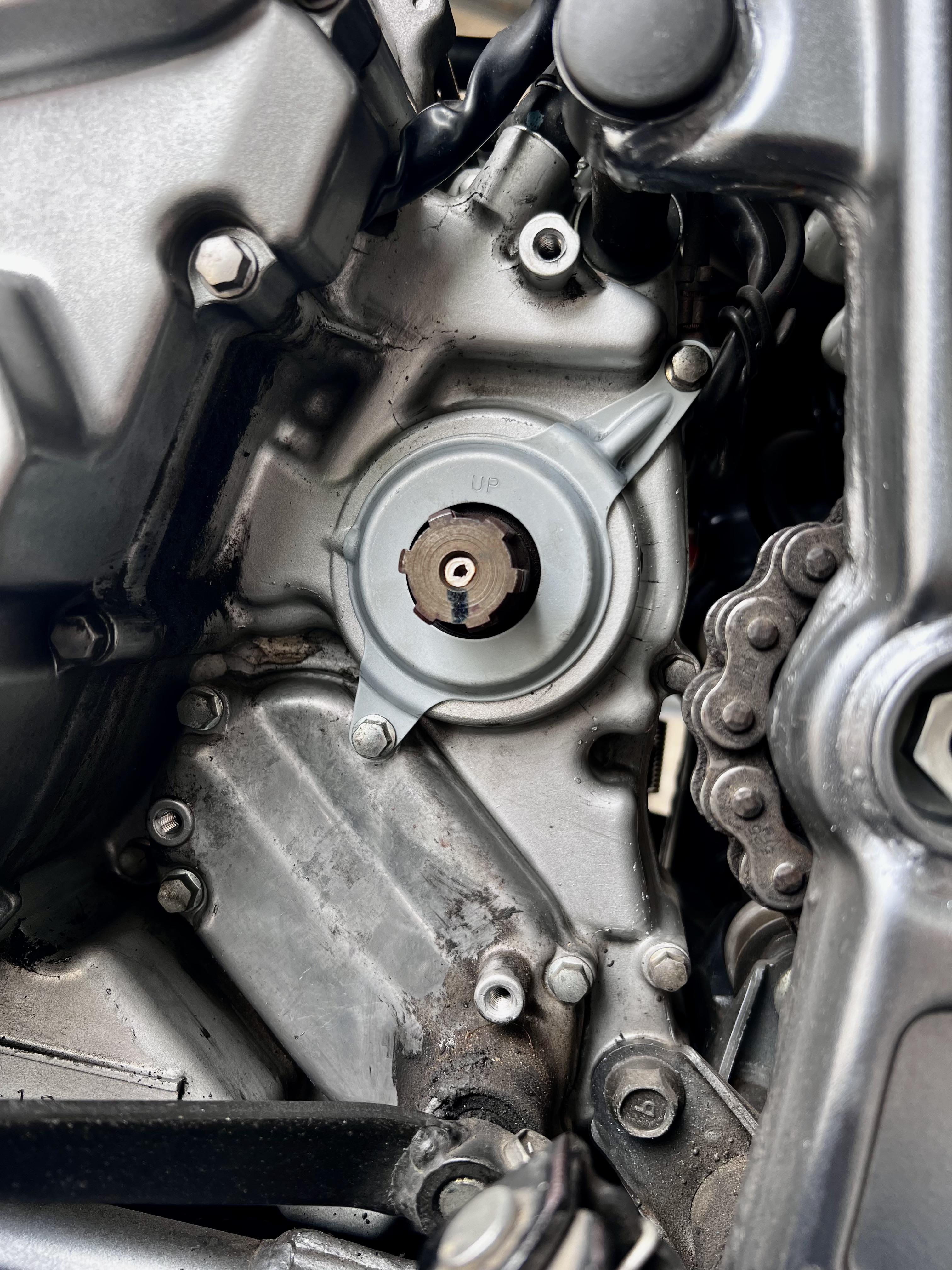 Countershaft retainer done! r/dr650