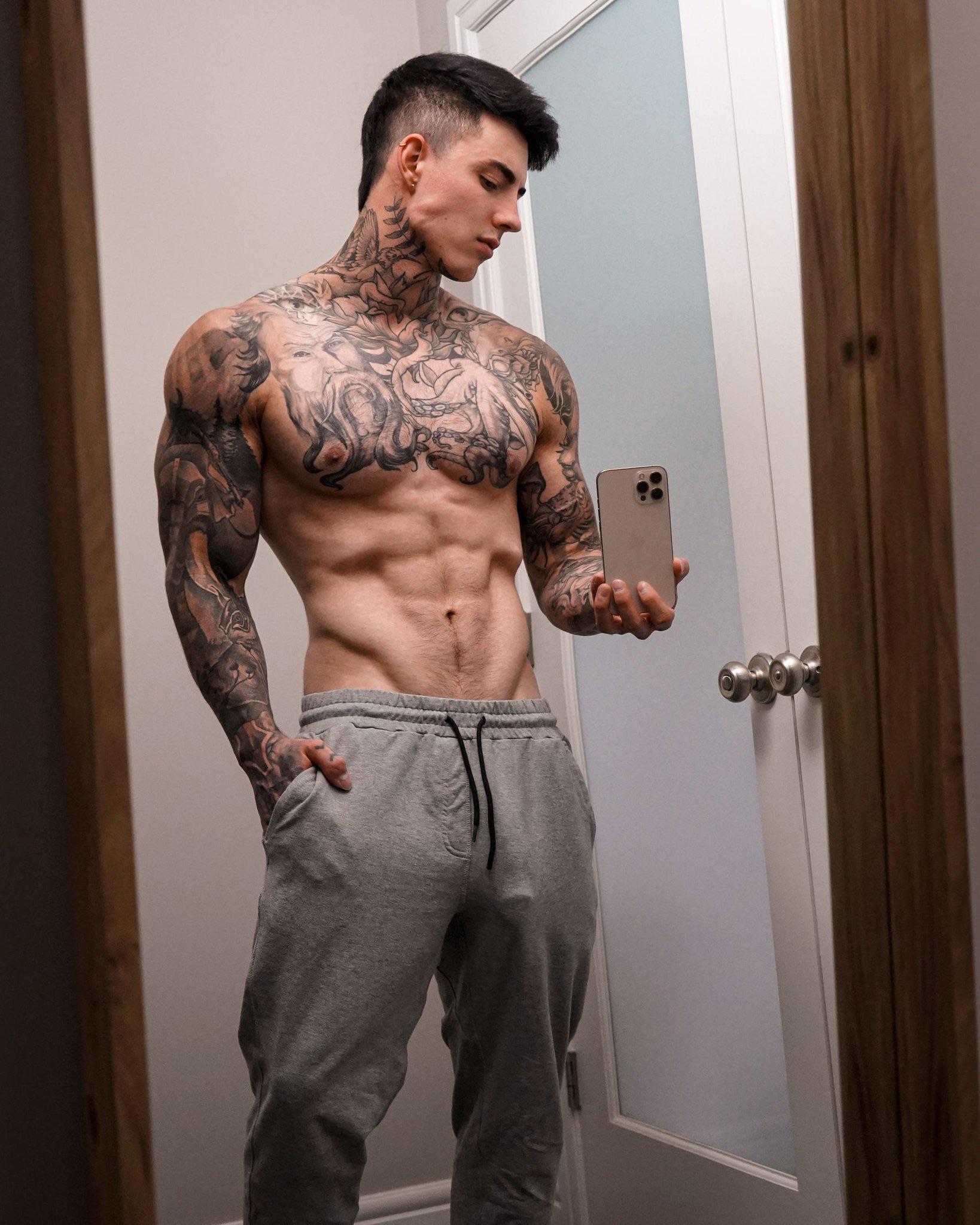 214 best u/jakipz images on Pholder | Pecs And Pec Bouncing, Hotguyswithtattoos and Alpha Male Porn