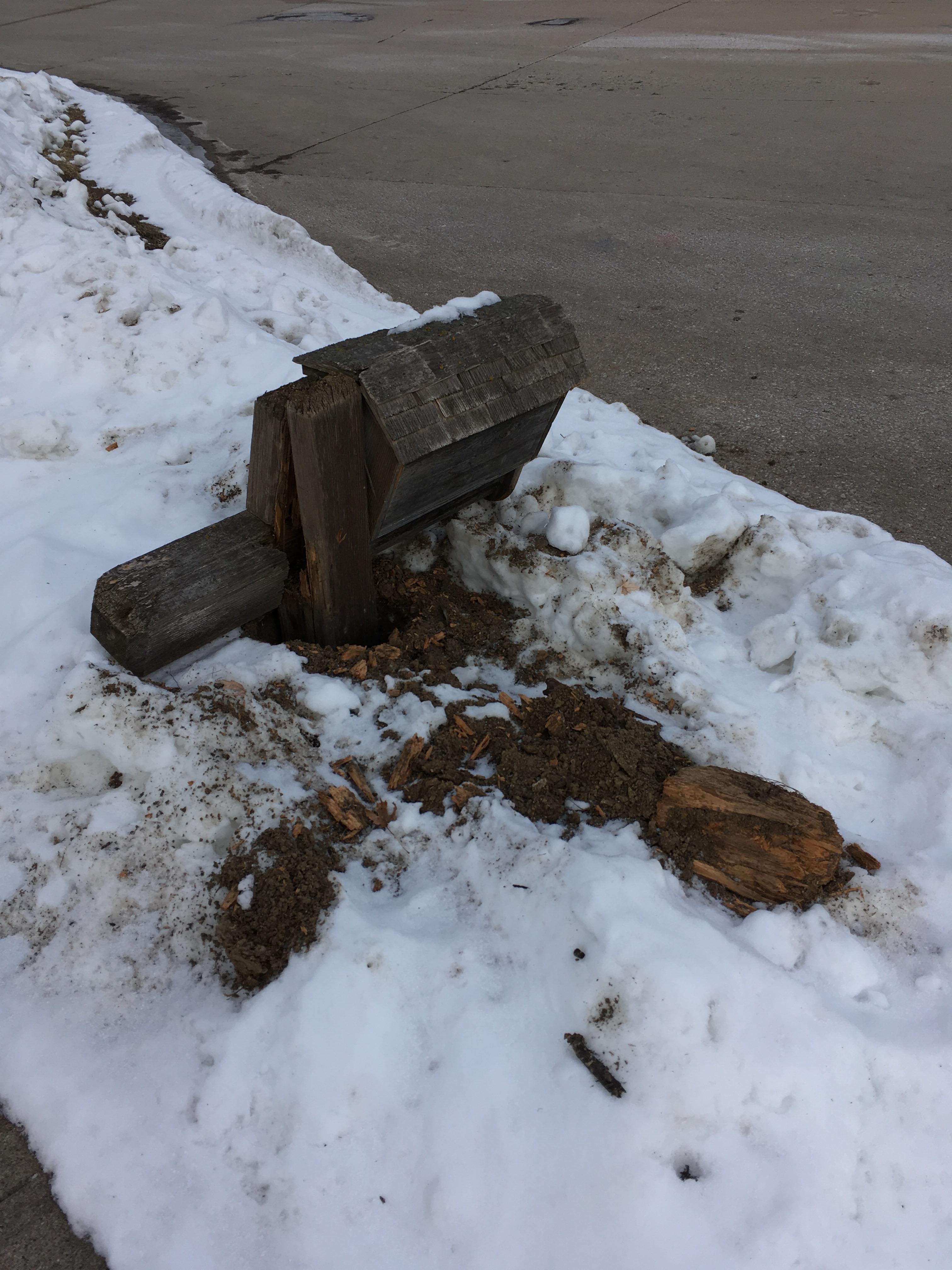 This mailbox in my neighborhood was destroyed r/Wellthatsucks