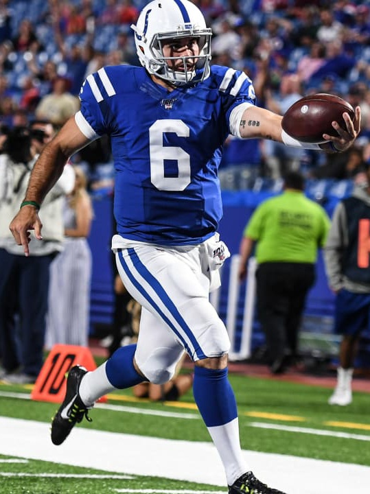 Cool Throne Swag Kelly. r/PardonMyTake