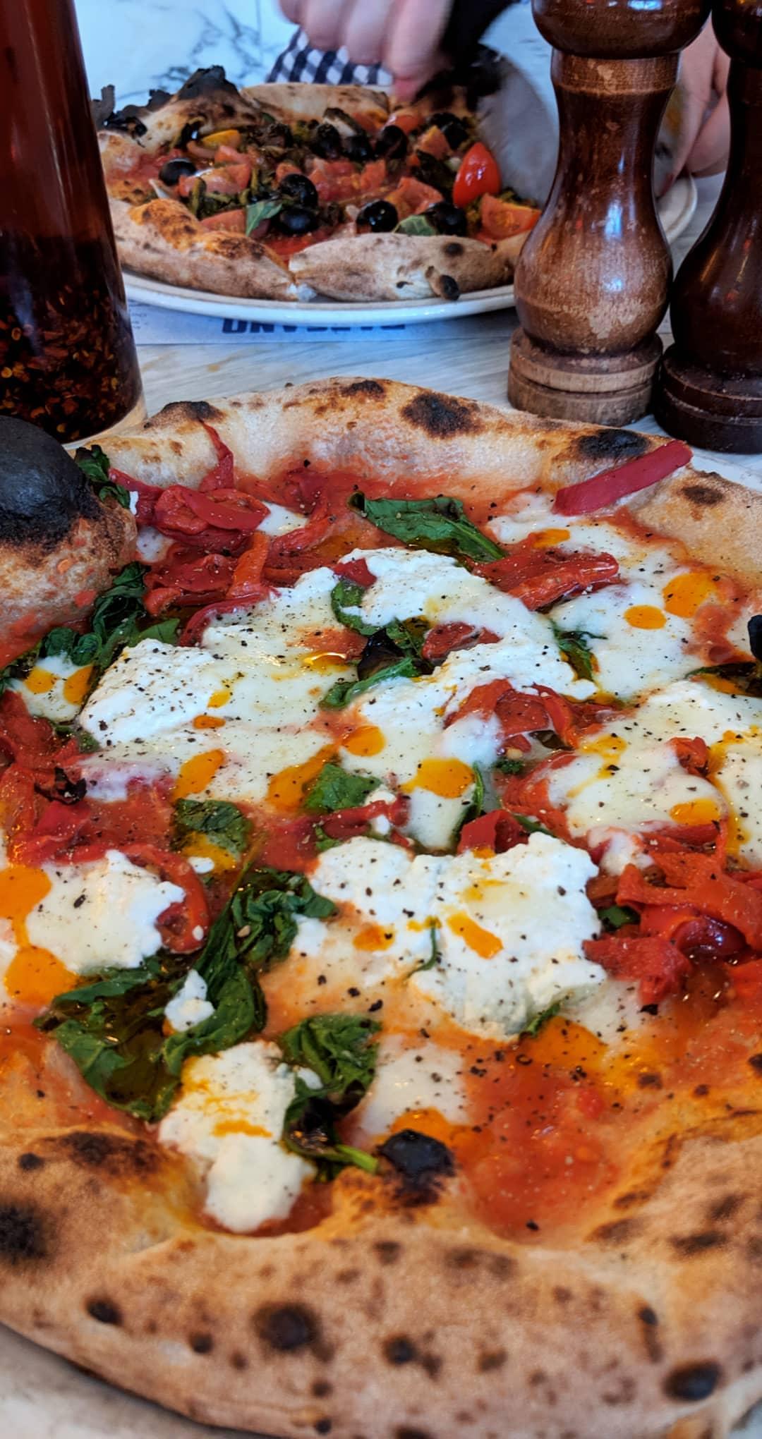 [I ATE] Neapolitan pizza with ricotta, red peppers and chilli oil food