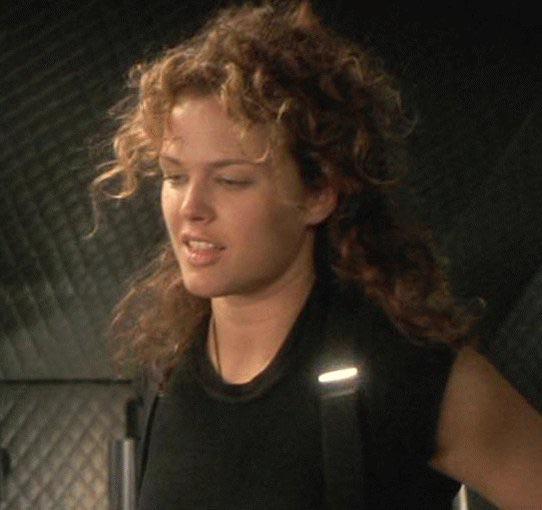 Dina Meyer aka Dizzy Flores from Starship Troopers Images(02)