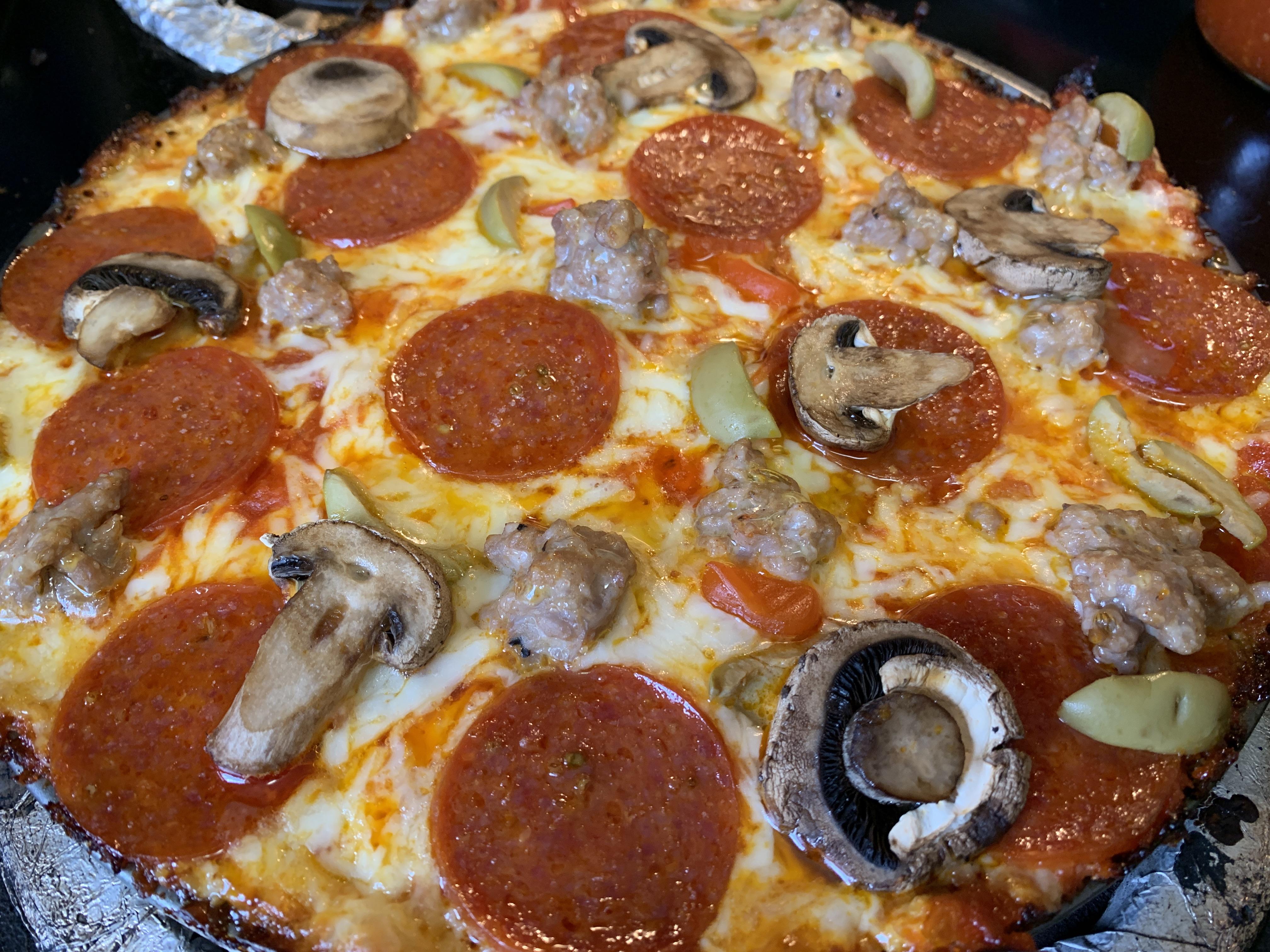 Cauliflower Crust Meat Lovers Pizza r/ketorecipes