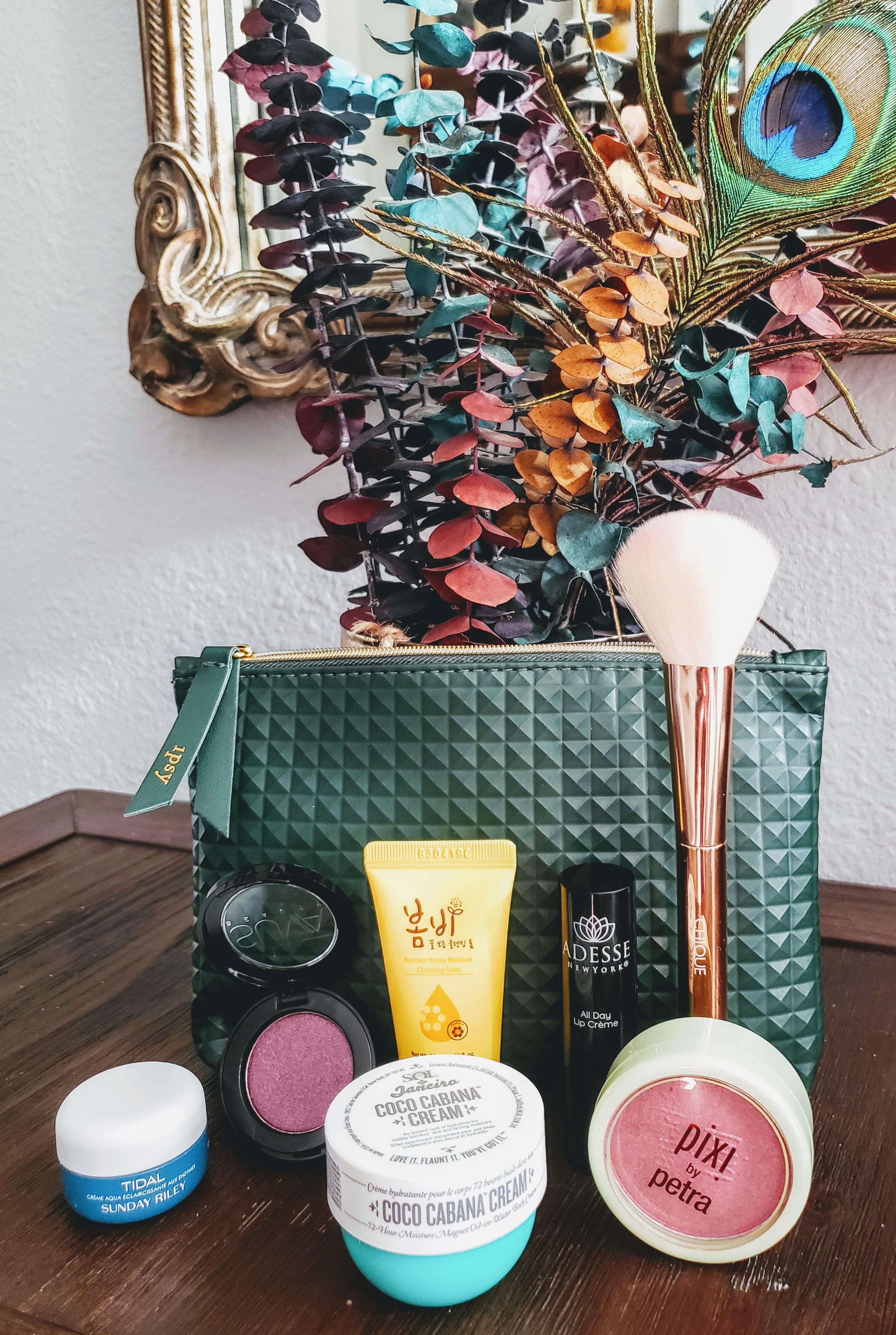 My regular Glam Bag managed to make me much happier than my Plus this