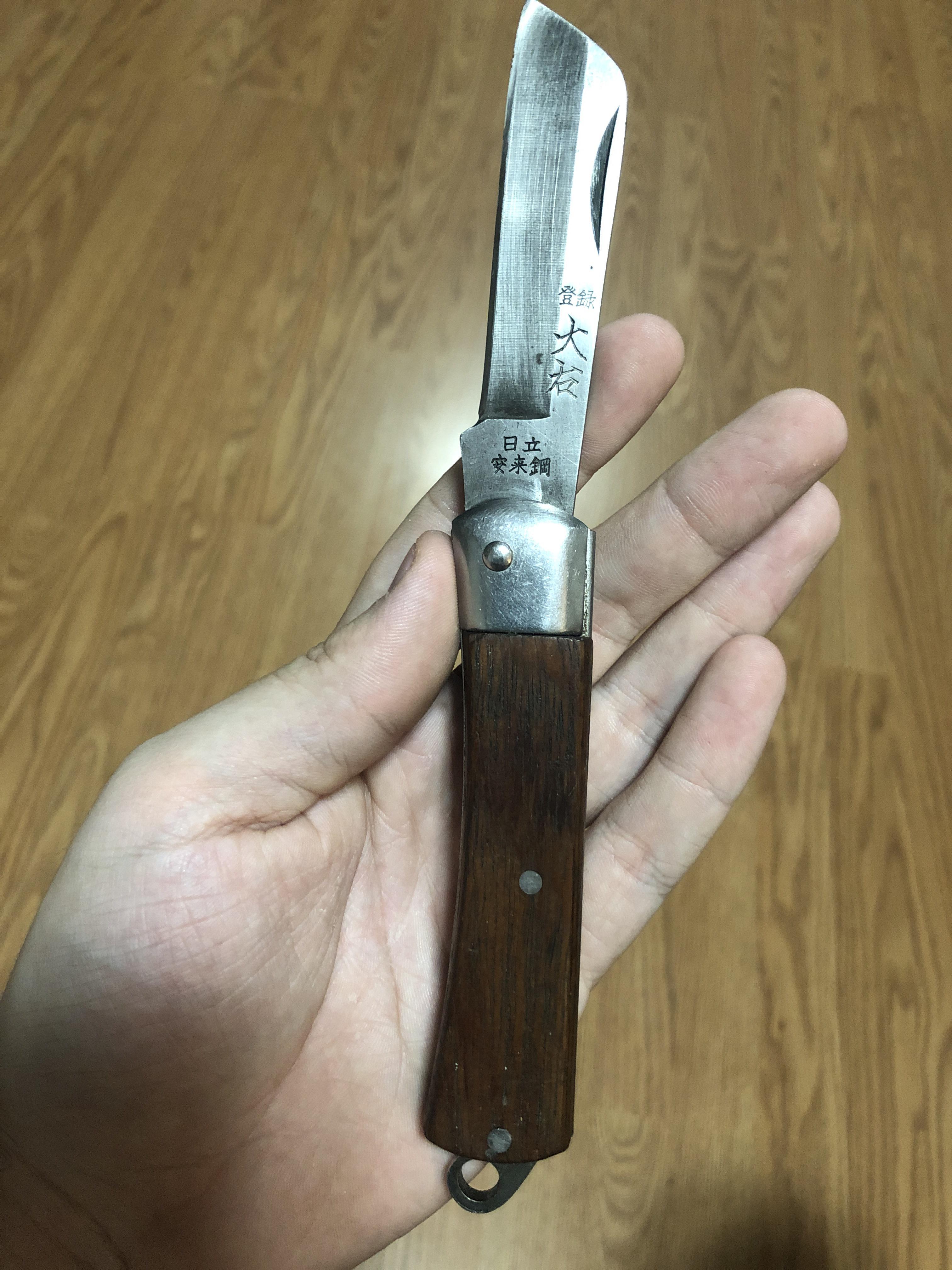 Japanese folding knife gifted to me by a coworker. r/knives