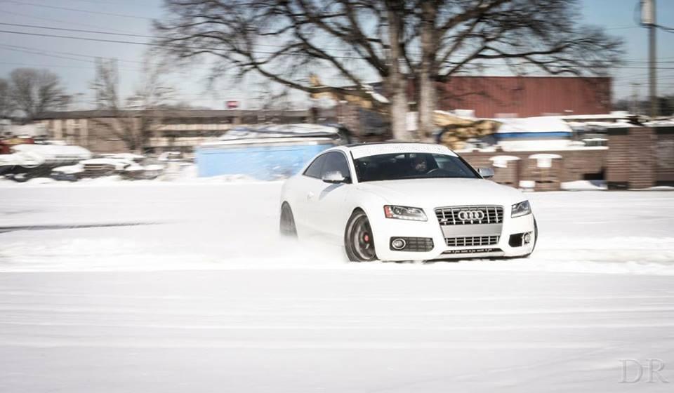 Merry Christmas r/Audi! Playing in the snow on Christmas Day a few
