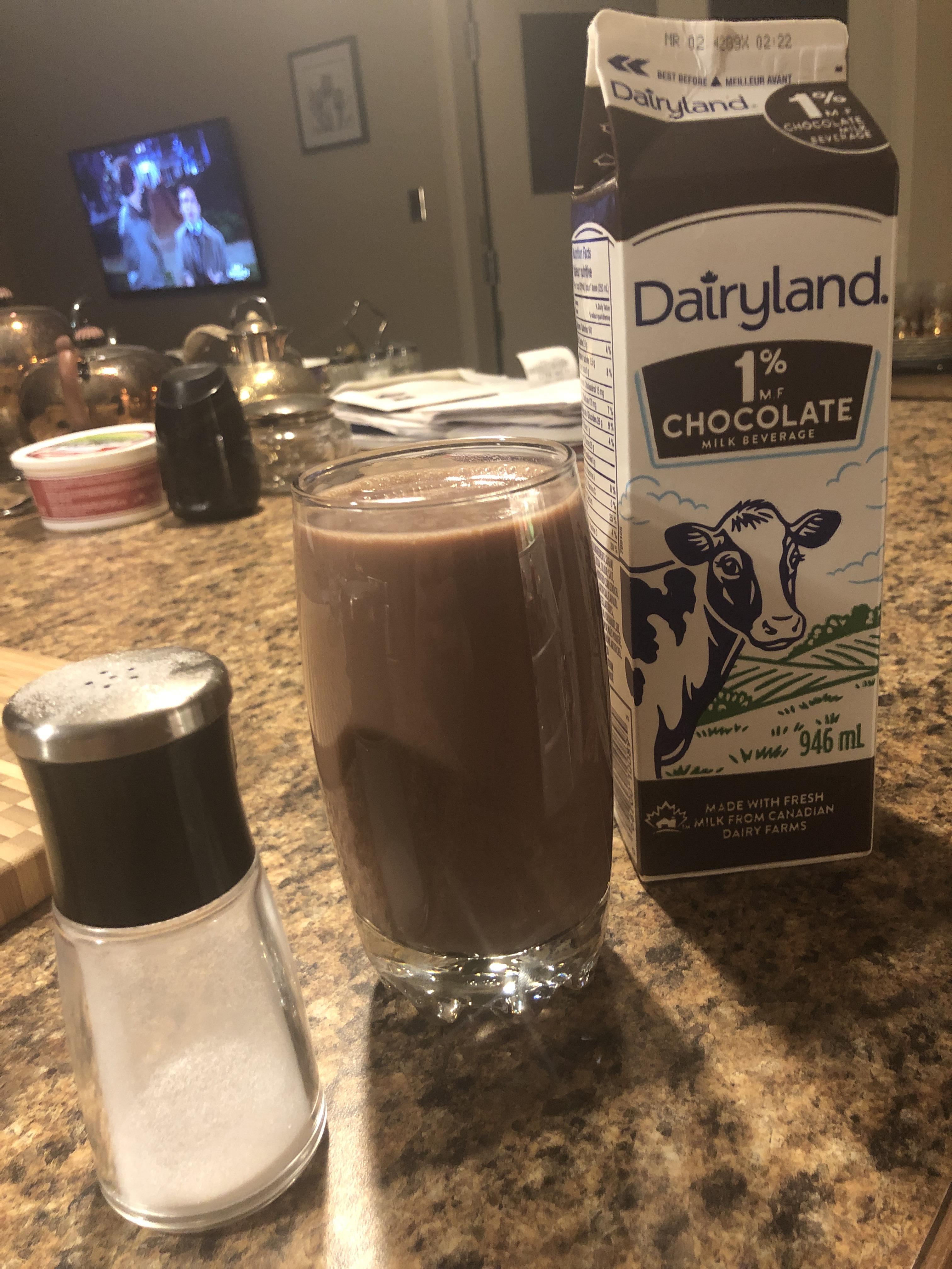 Just tried this salt in chocolate milk thing & it was delicious. Ha