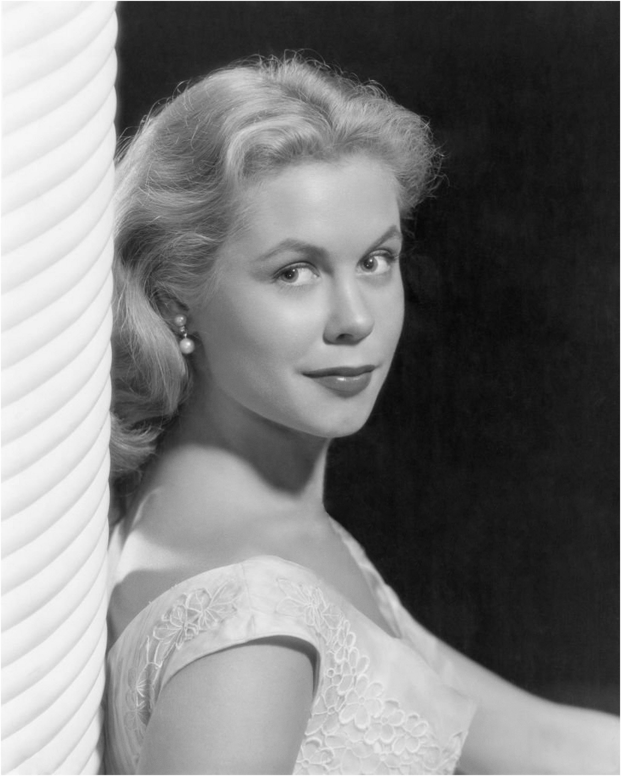 🔞Elizabeth Montgomery, 1955 of Elizabeth Montgomery NUDE | | CelebrityNakeds.com