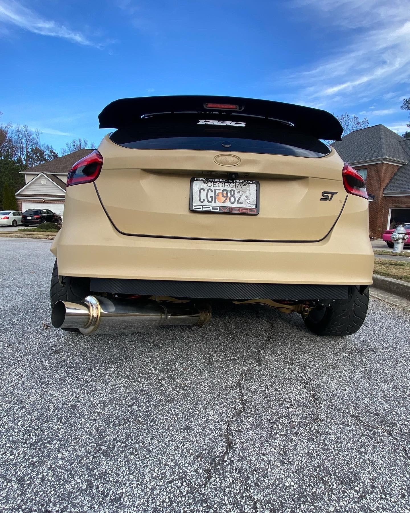 New exhaust it’s on. Way to loud with the full 4” straight pipe. So I added this vibrant turbo