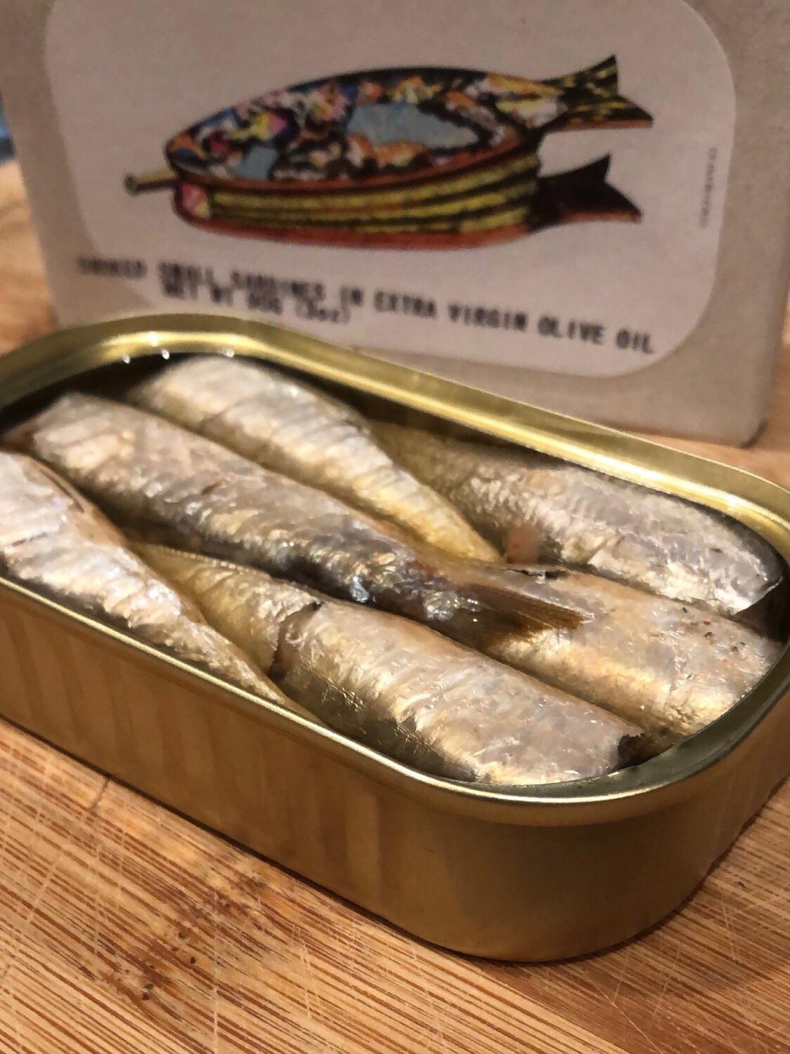 Jose Gourmet Smoked Small Sardines in Extra Virgin Olive Oil r