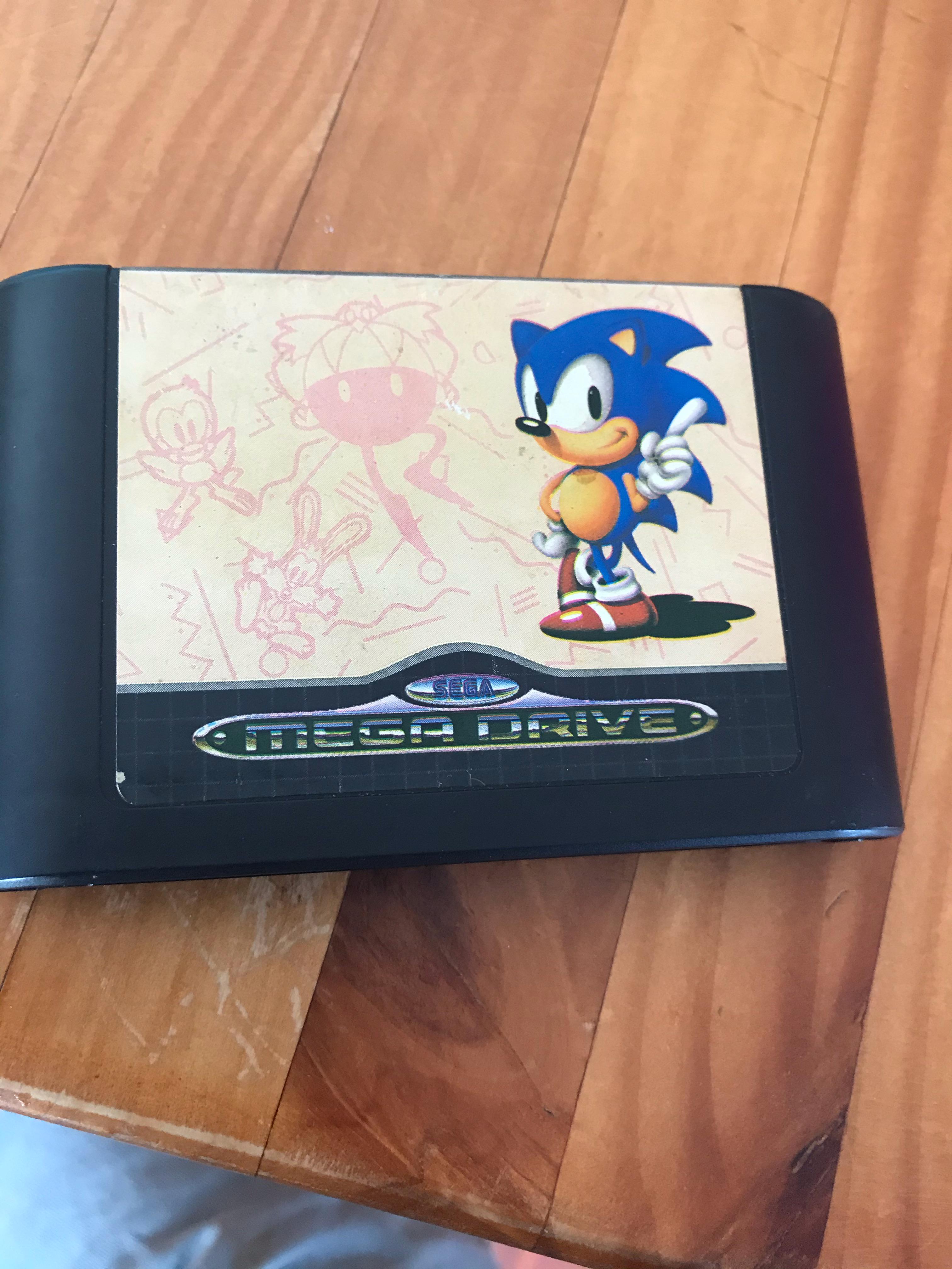 Is this a legit label? Logo looks kind of yellow but the pcb looks