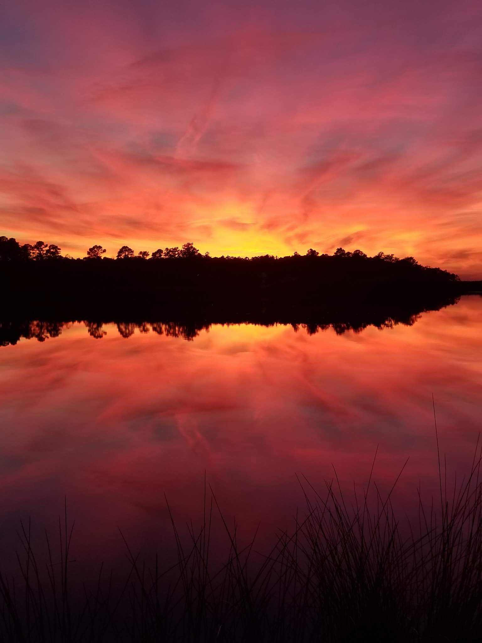 Eastern North Carolina sunset [4000x4000] [OC] r/waterporn