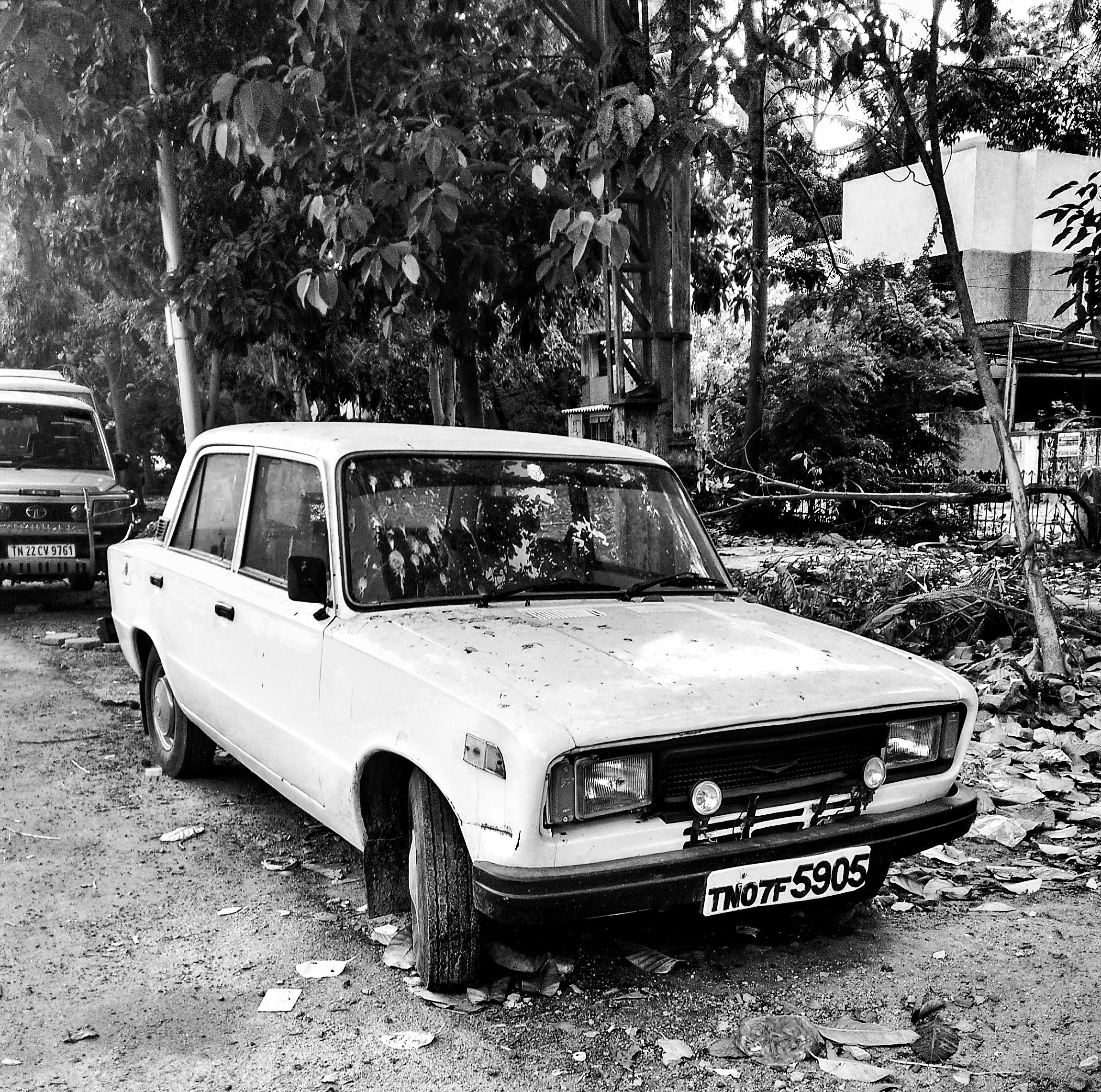 A late 80s/early '90s model of the Premier 118 NE in India, spotted in