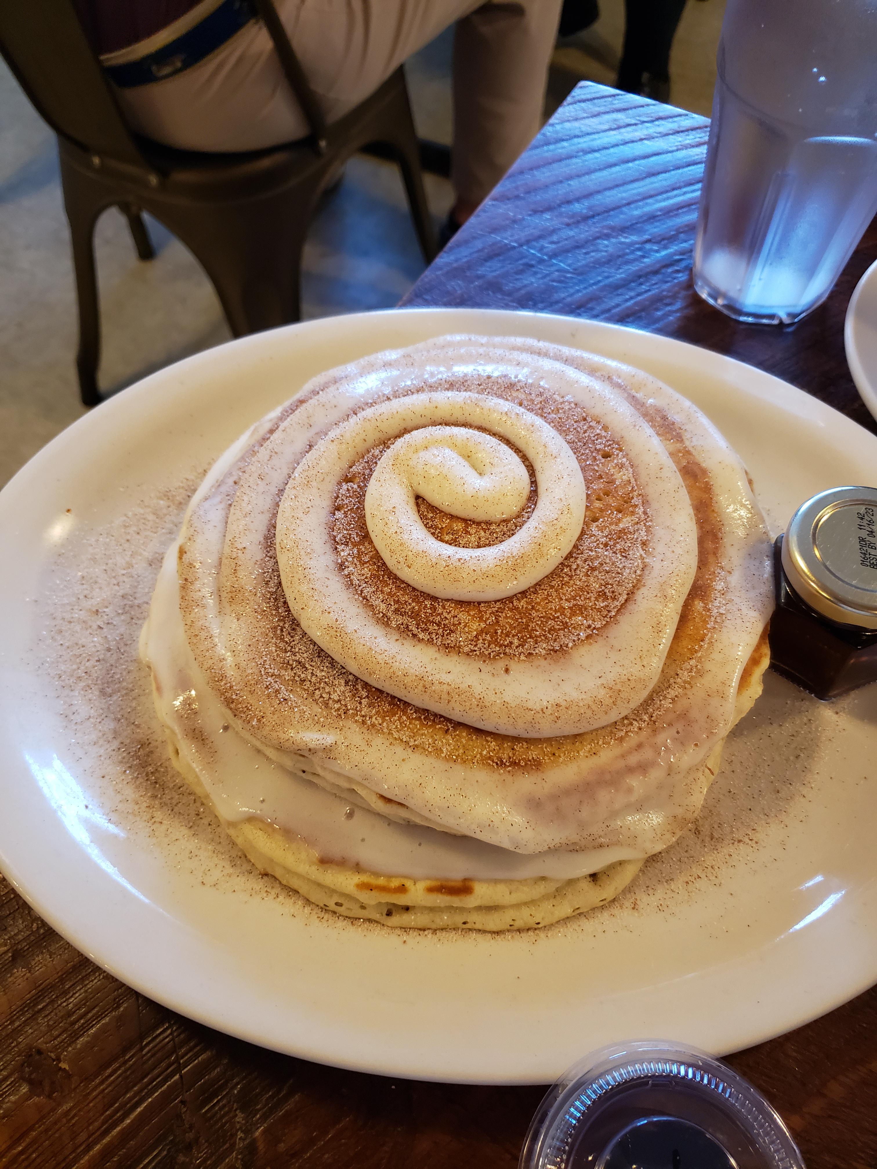 [I ate] Cinnamon Roll Pancakes r/food