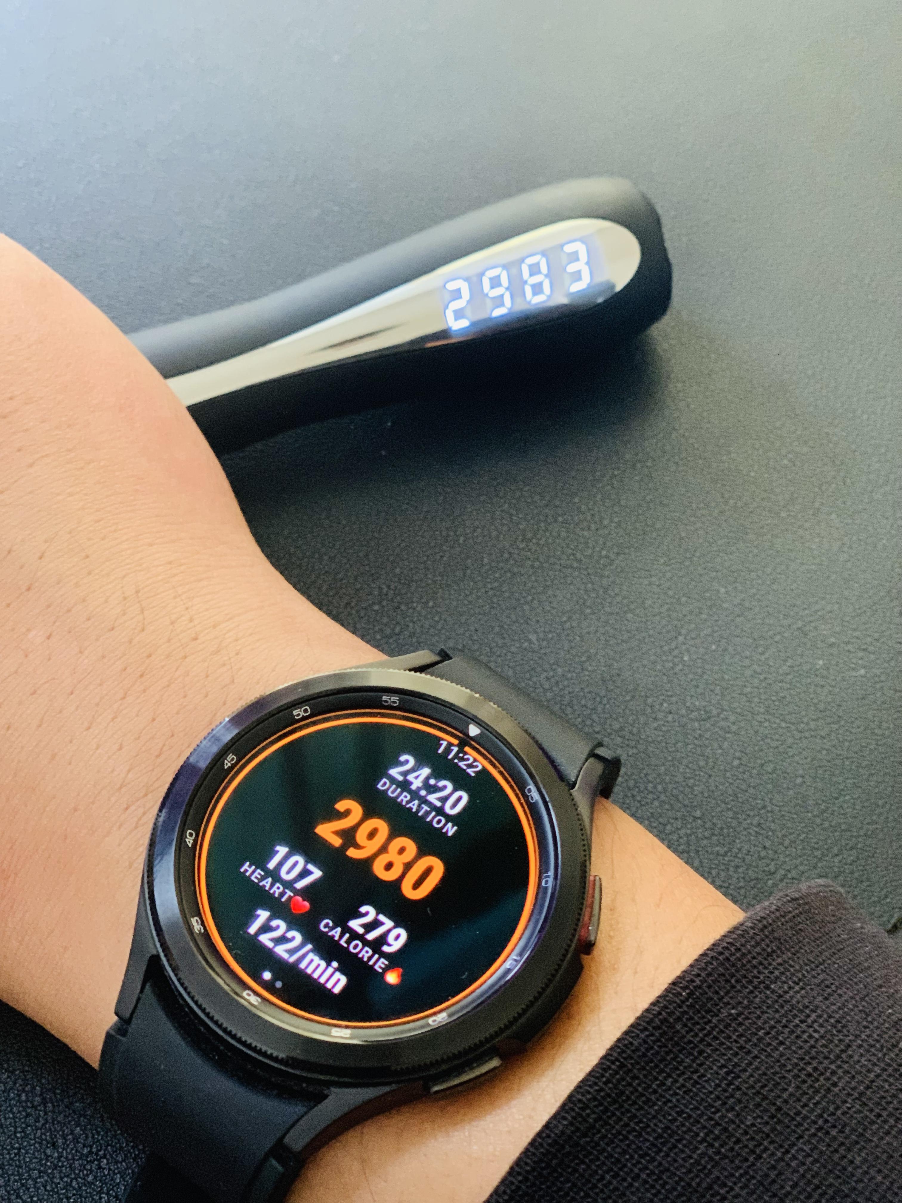 Compare test Galaxy Watch 4 YaoYao App vs Bluetooth Jump Rope. App