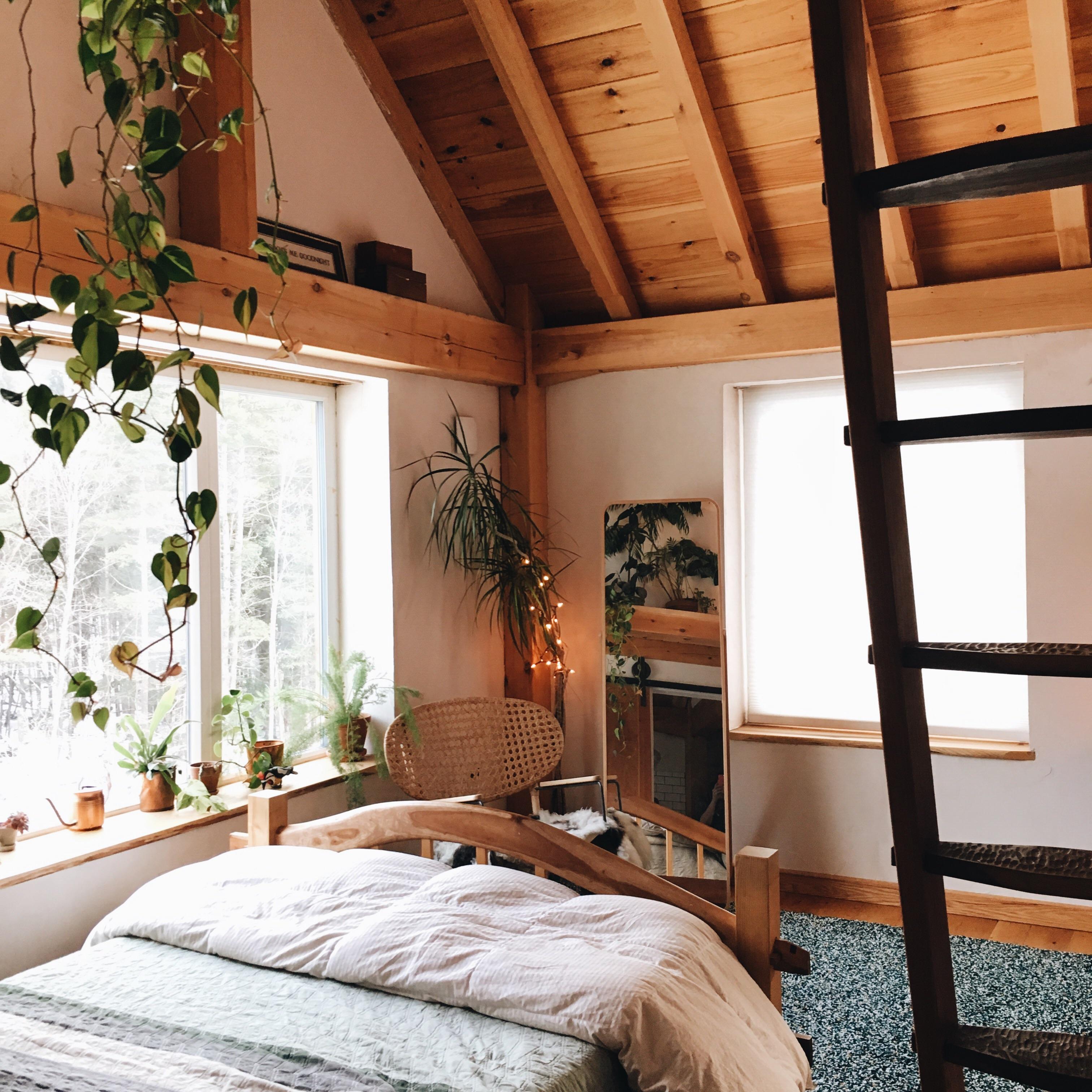 My cozy bedroom r/CozyPlaces