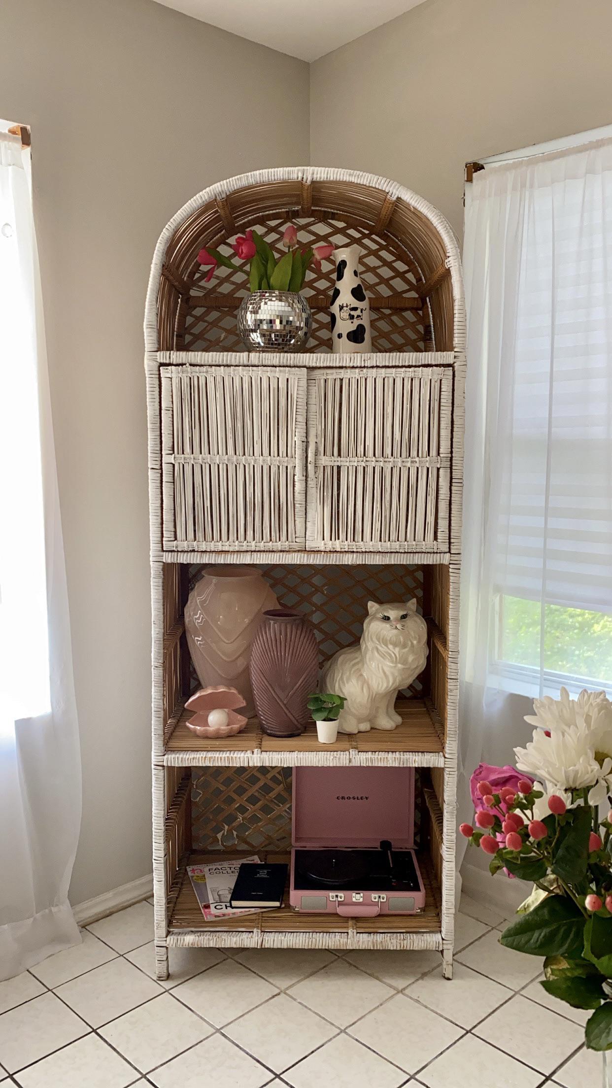 Styled this beautiful wicker shelf that I’m reselling! Going to miss