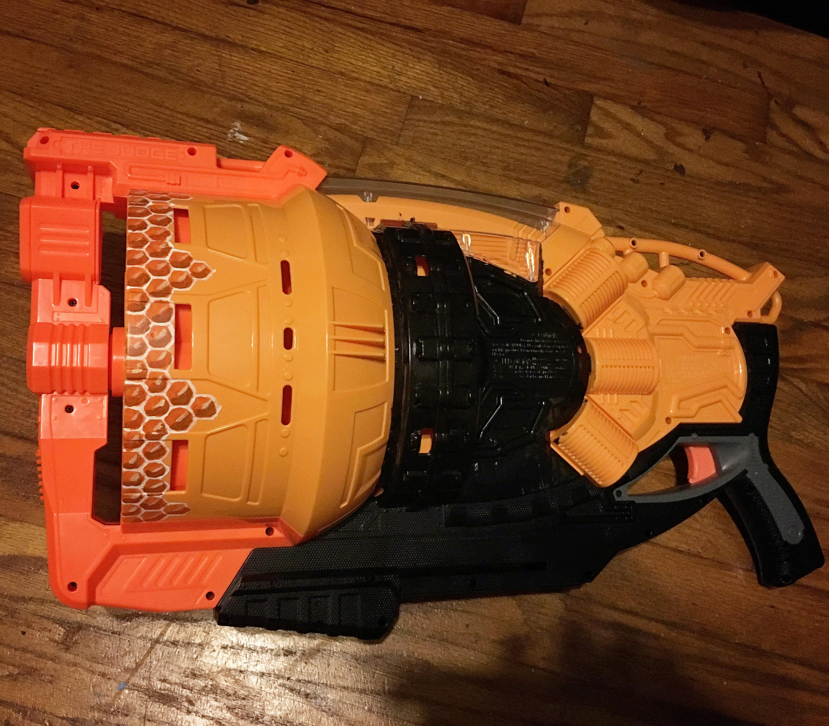 Gotta clear coat, but heres my Nerf Judge “Bee Gun”. Ft some creative liberty r/Terraria