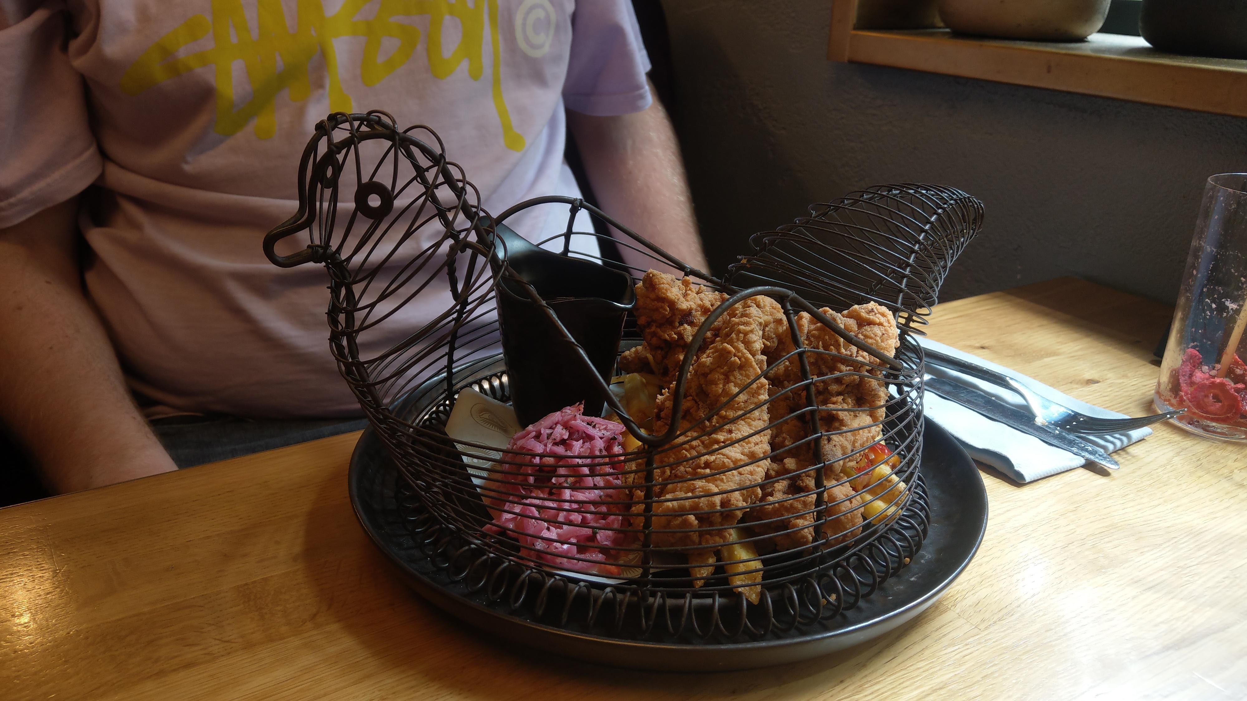 Well, they did say "chicken in a basket"... r/WeWantPlates