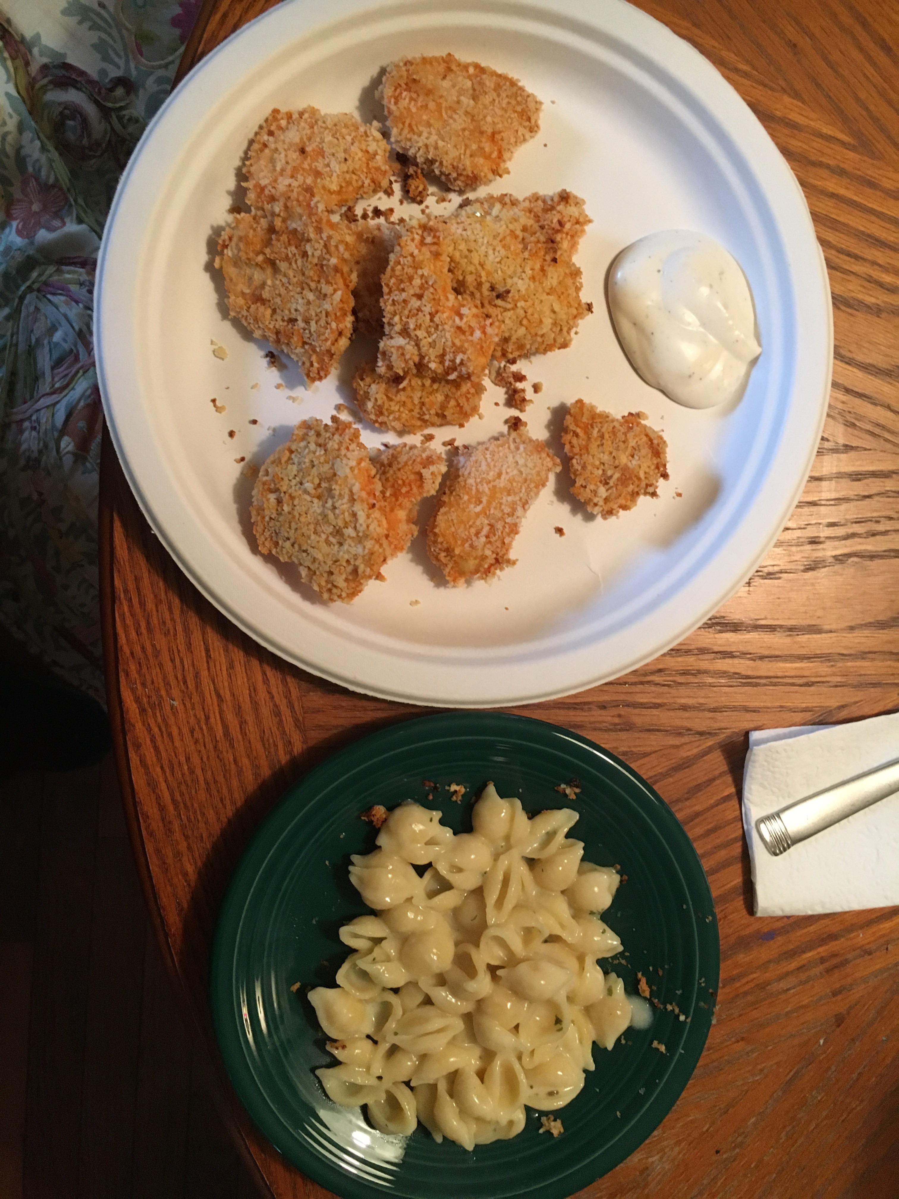 521 Calorie Dinner. Homemade Panko Buffalo Chicken Nuggets and Knorr