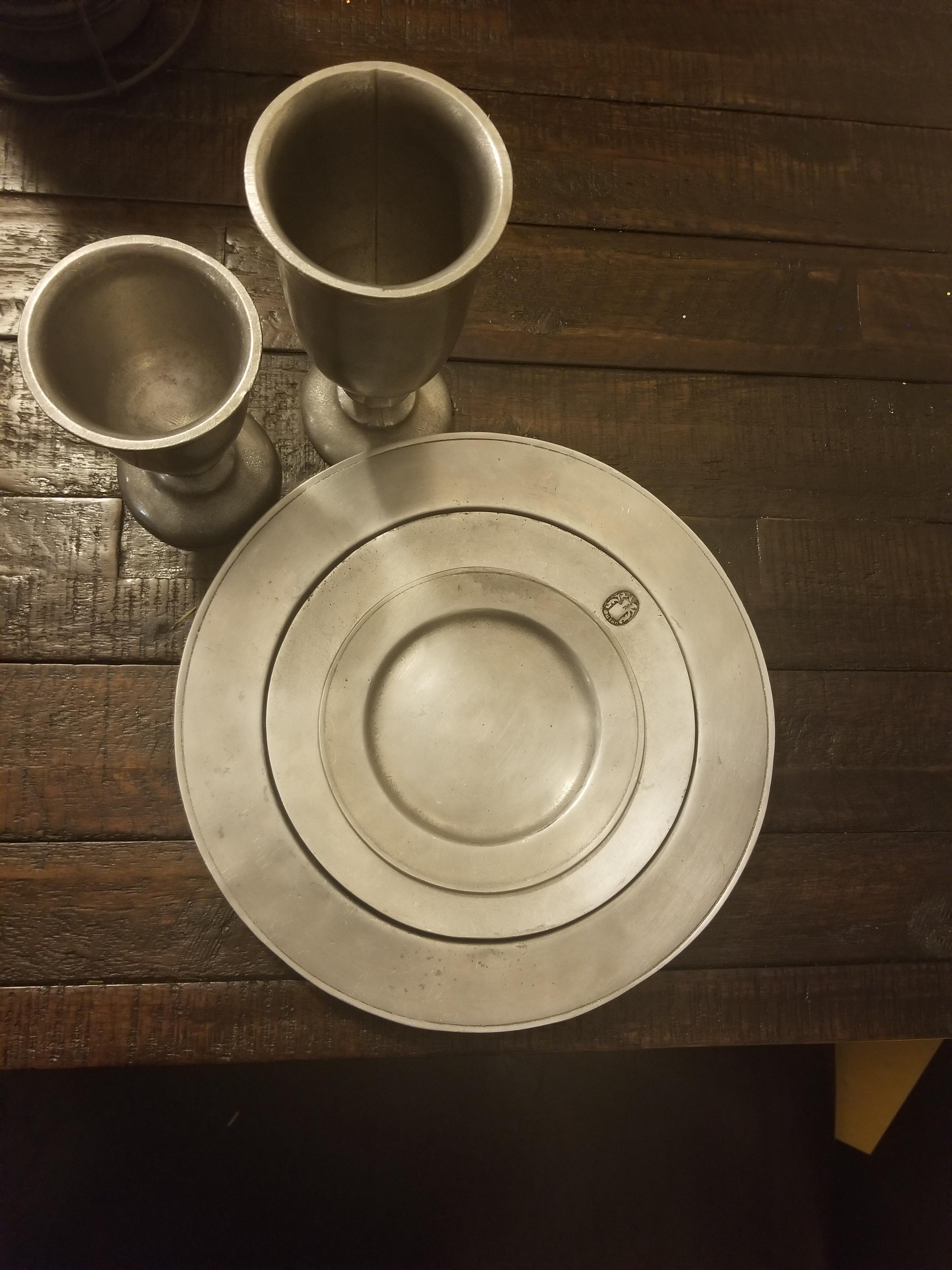 My Wilton Armetale dining set from the 1960's r/BuyItForLife