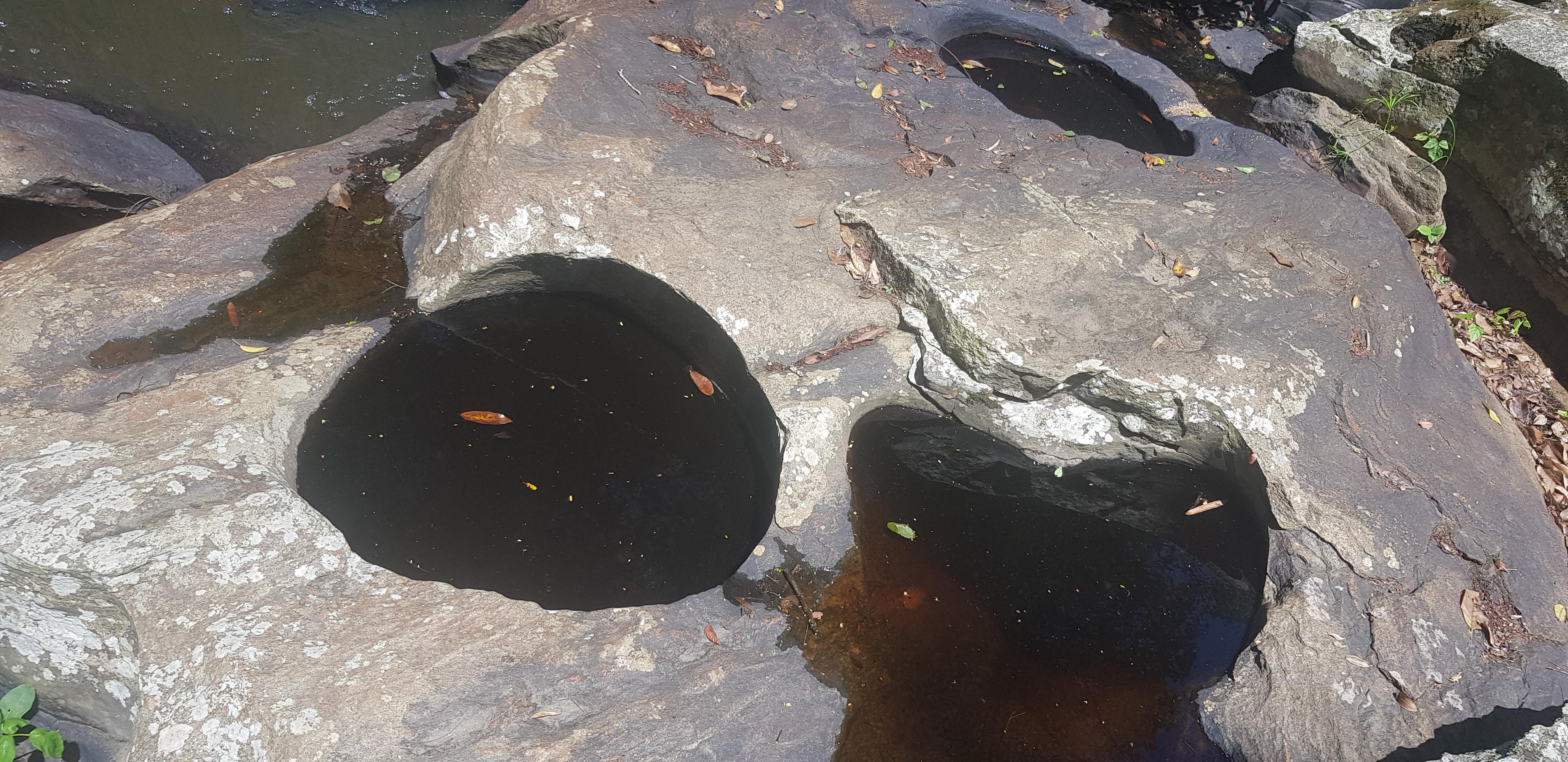 🔥 Drops of water that fell on the same spot over thousands of years and
