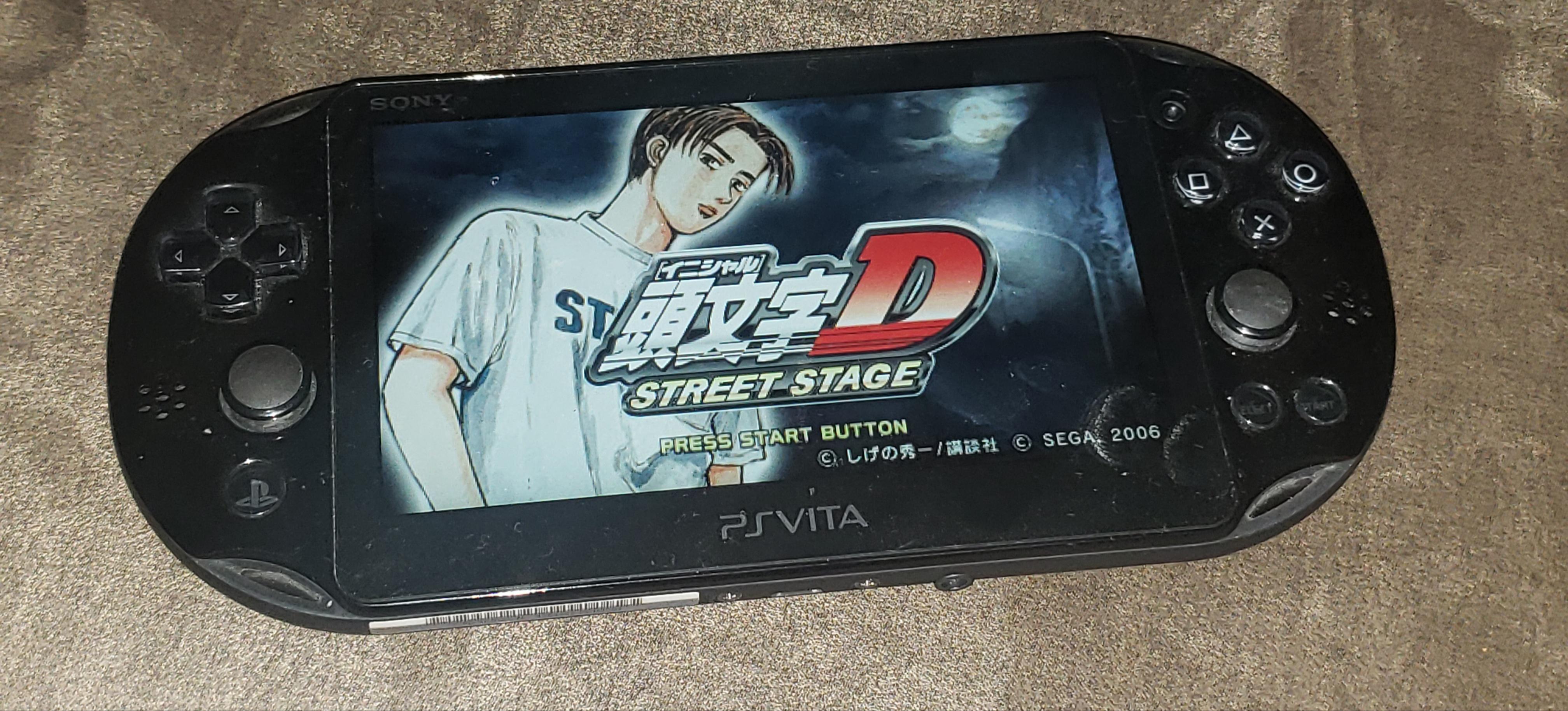 After many hours of research, i can finally play psp games in vita