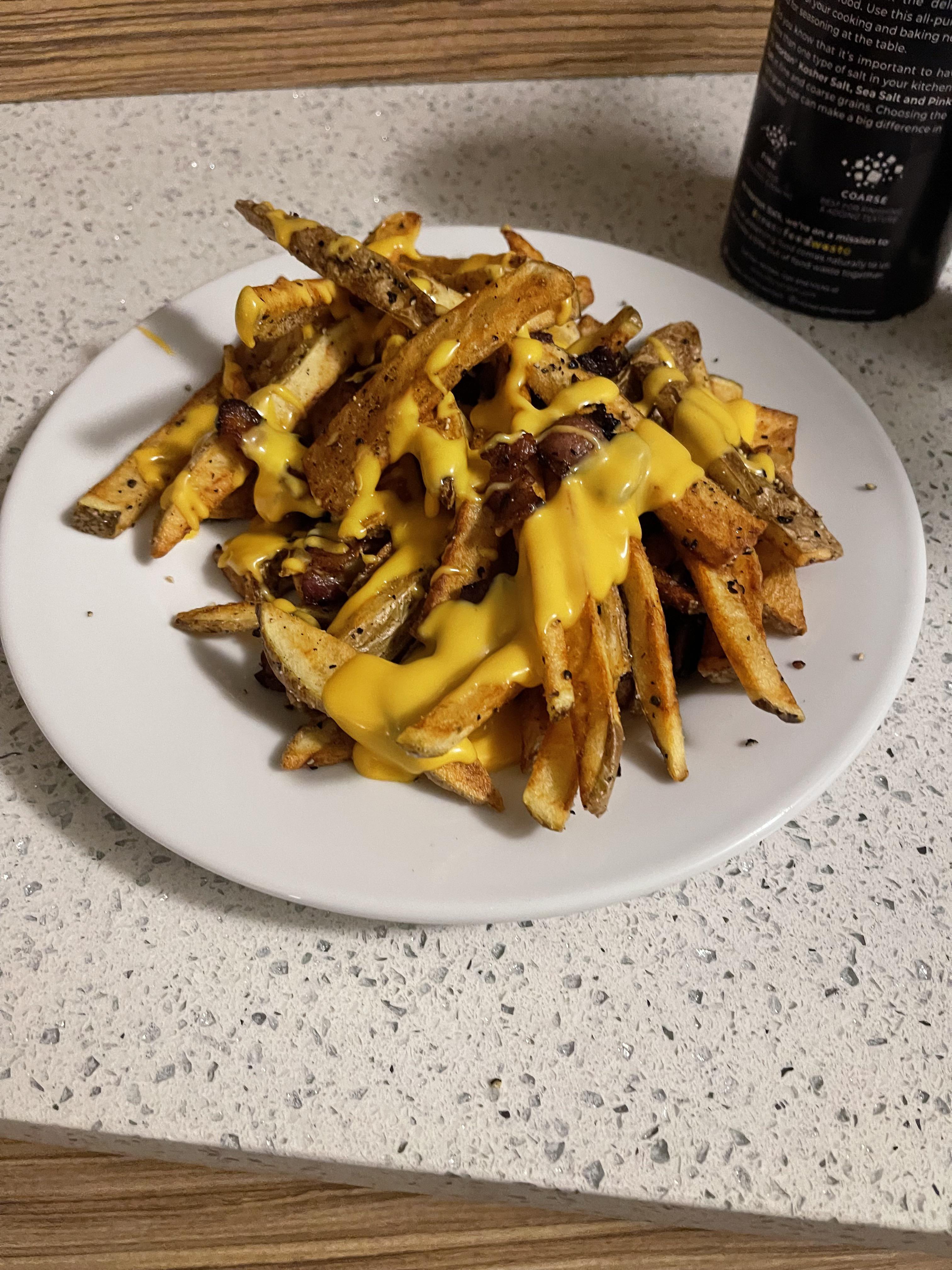 [homemade] bacon cheese fries r/food