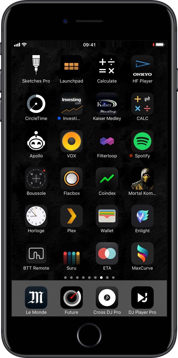 My All Black theme r/iOSsetups