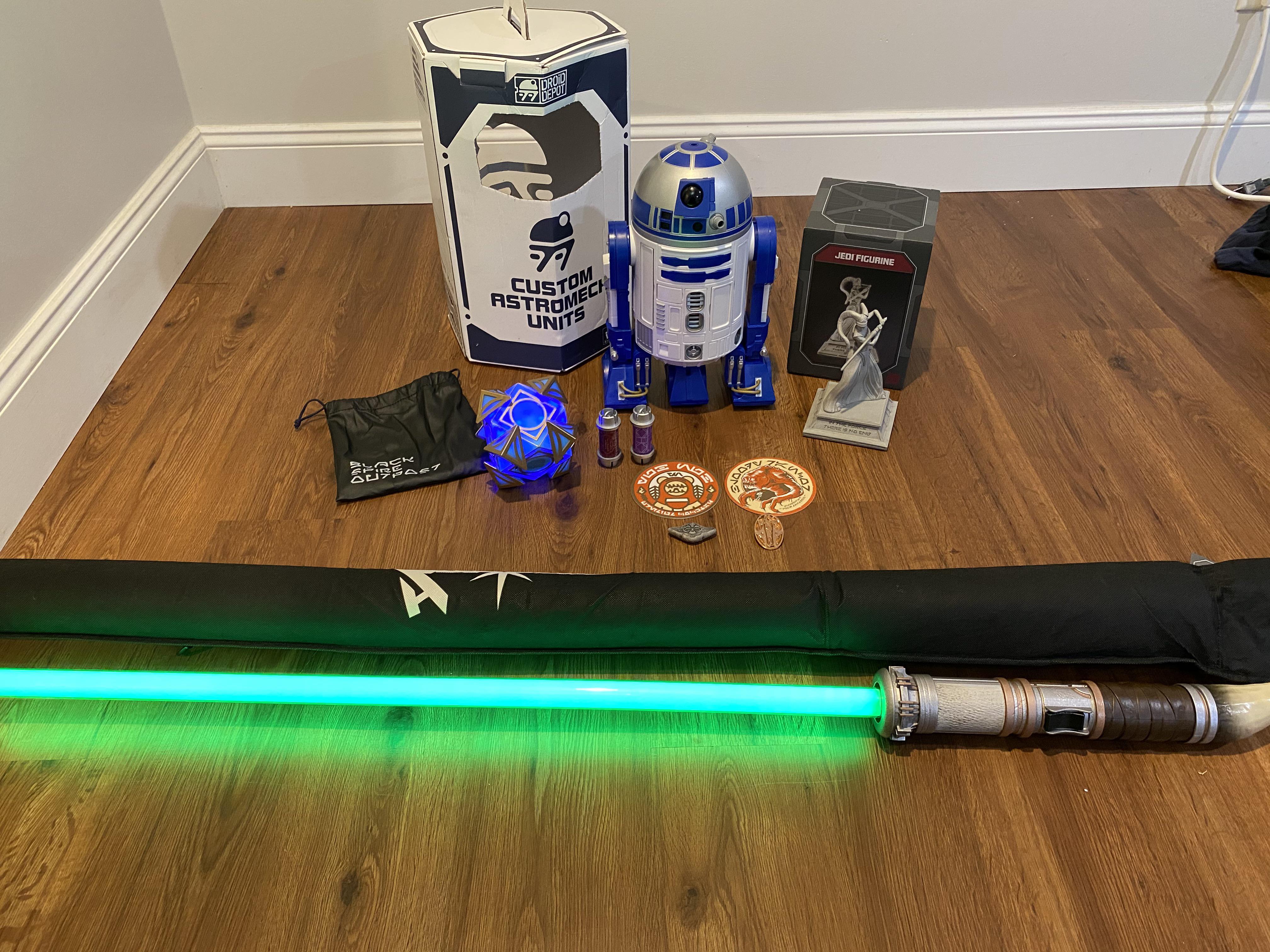 Savi’s Lightsaber battery pack replacement GalaxysEdge