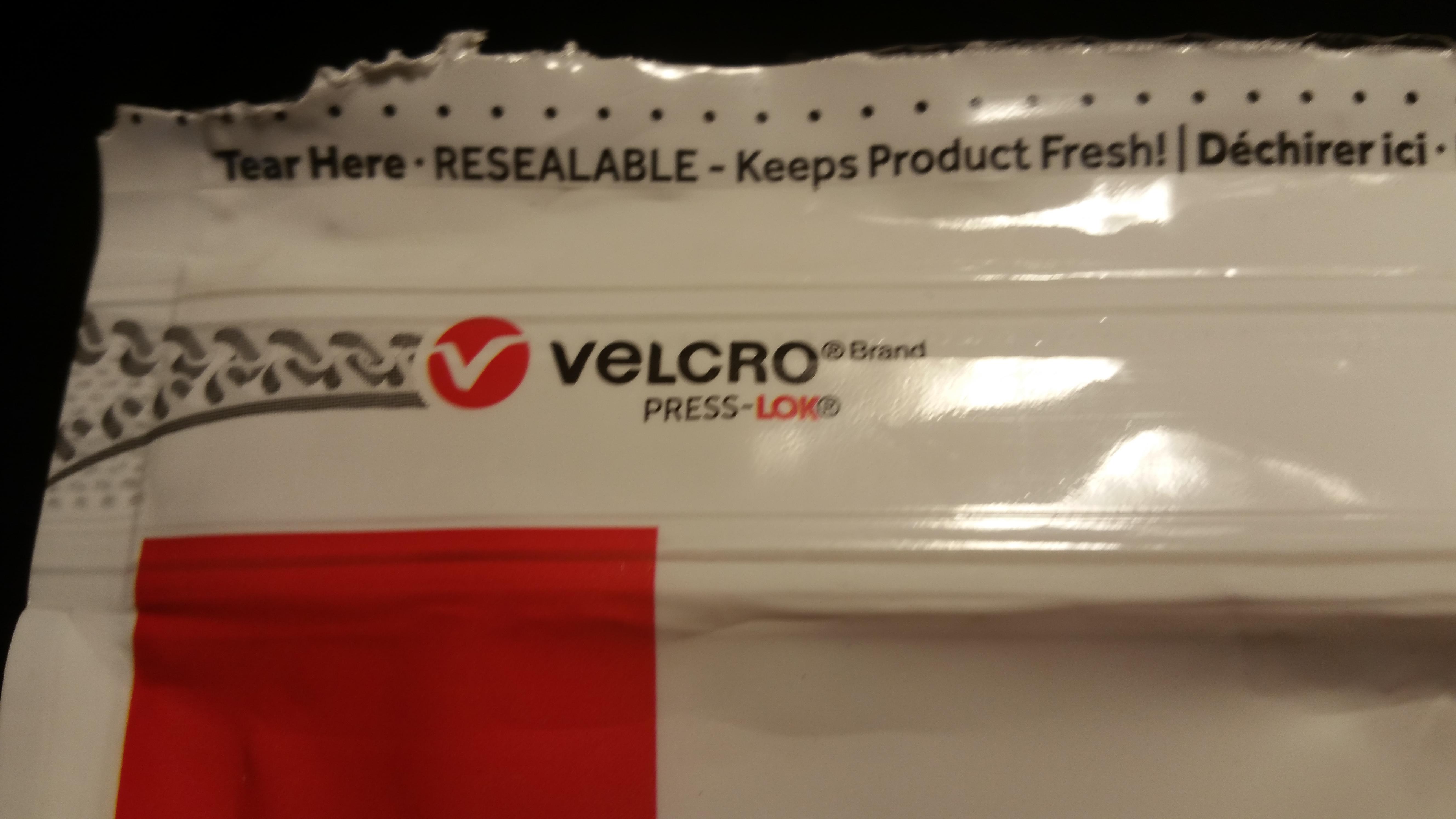 This dry cat food bag that thinks Velcro is airtight. r/mildlyinfuriating
